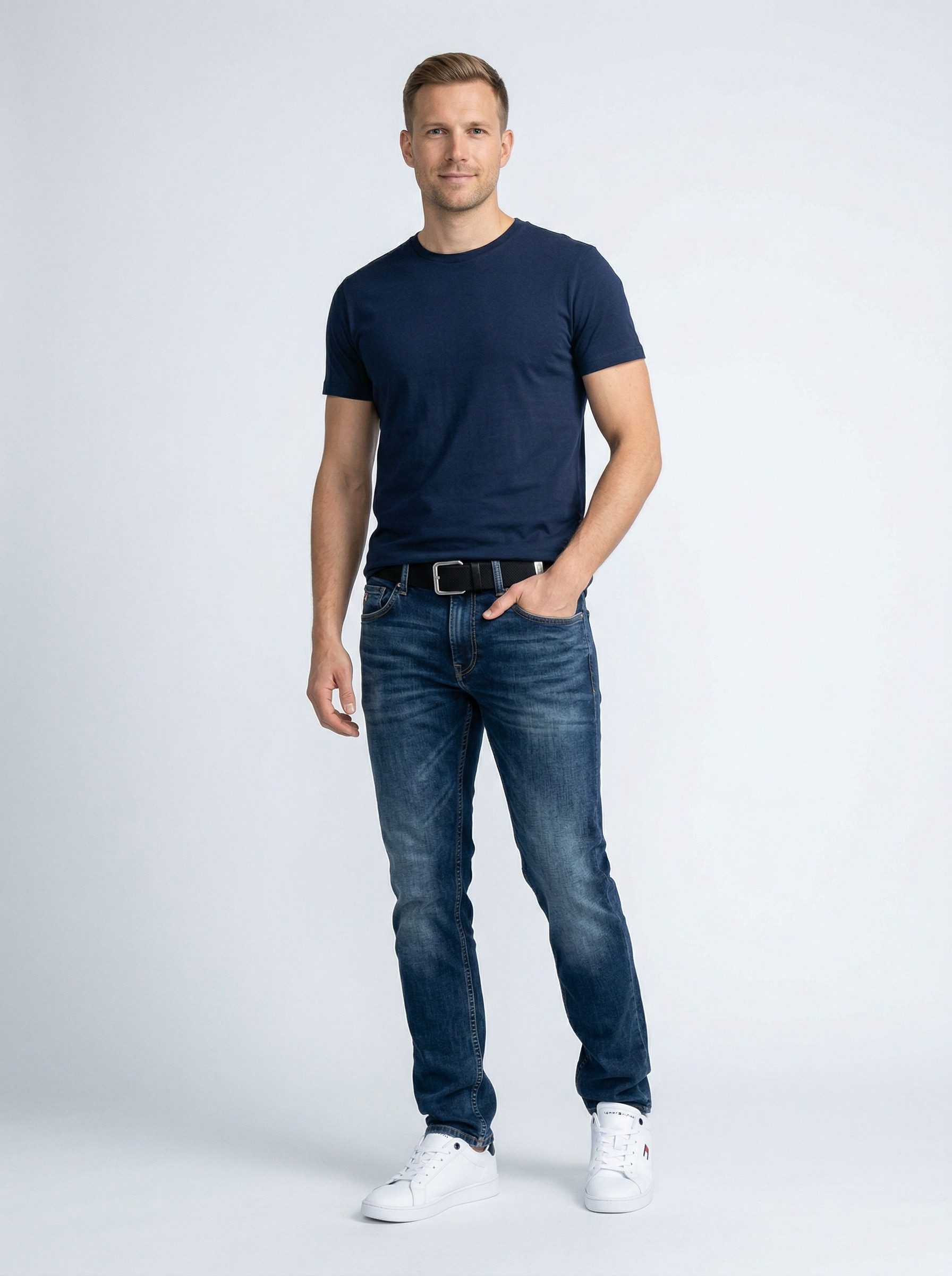 Zum Outfit 9