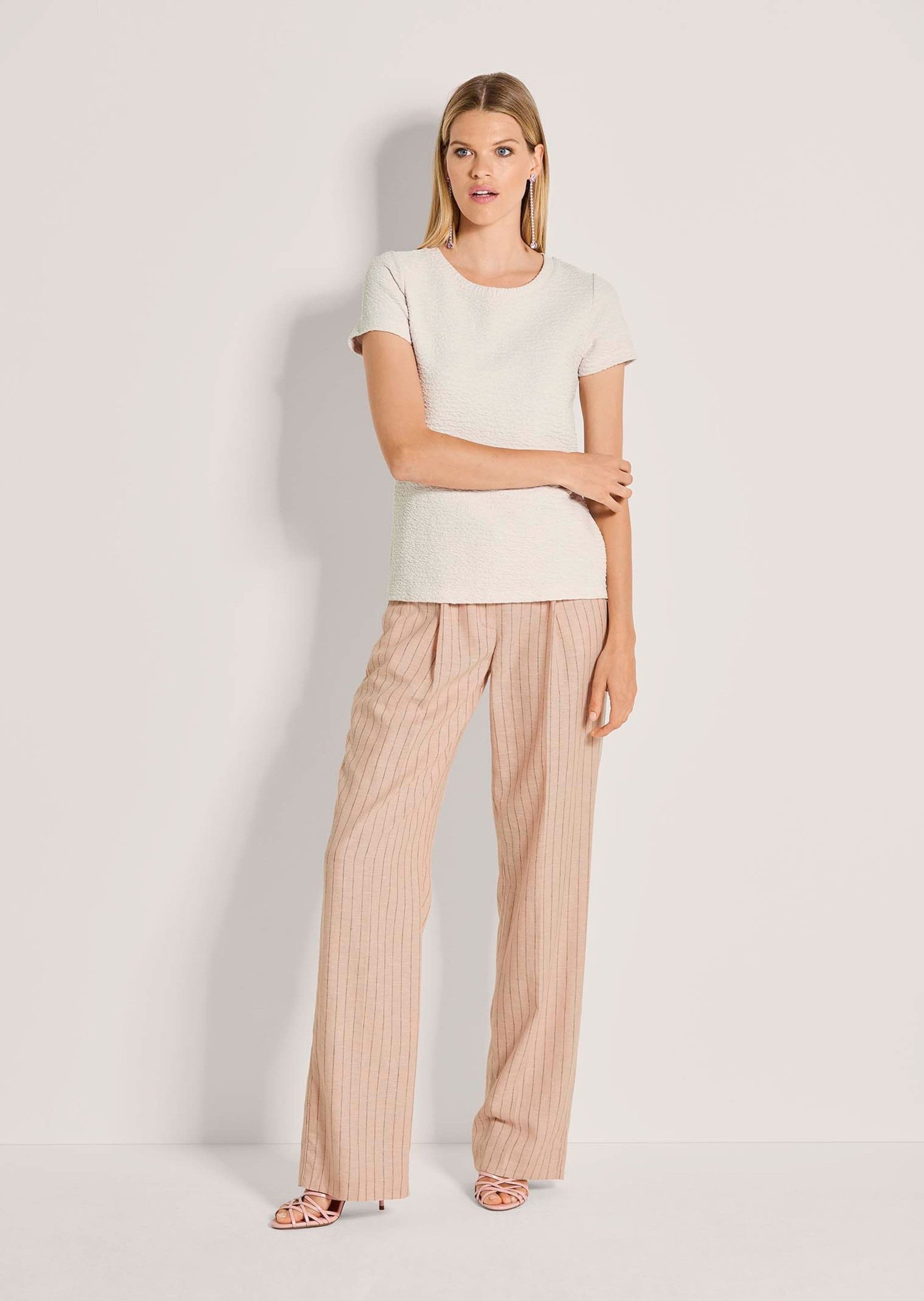 Kurzarmshirt Elegantes Basic-Shirt, Kreppqualität