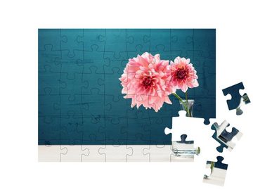 puzzleYOU Puzzle Schöne rosa Blumen mit Vase, 48 Puzzleteile, puzzleYOU-Kollektionen Blumenvasen, Blumen & Pflanzen