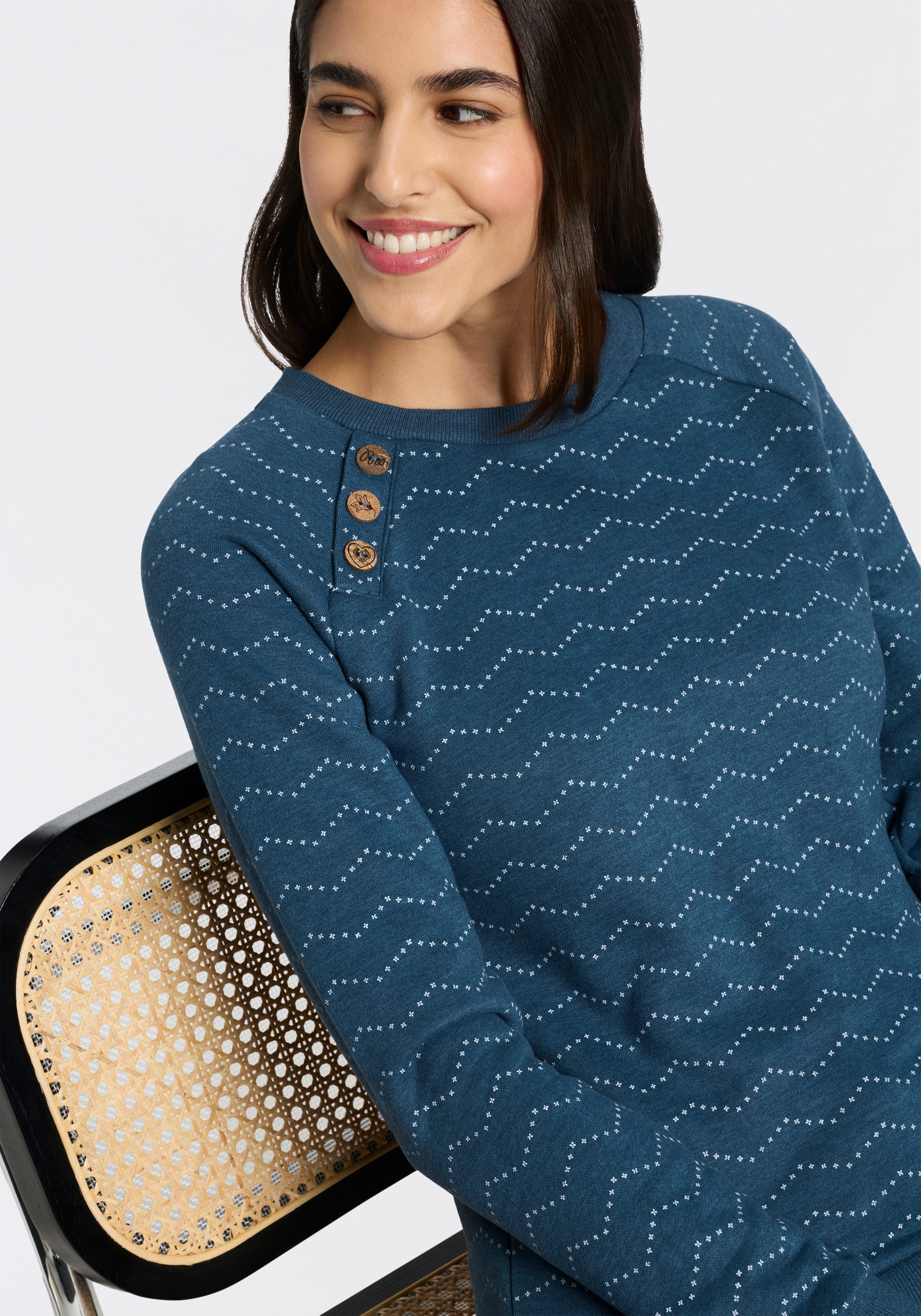 Ragwear Sweatshirt DARIA ZIG ZAG O mit Zierknöpfen am Ausschnitt