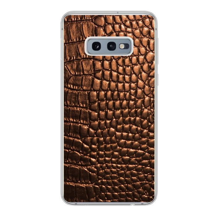 MuchoWow Handyhülle Das braune Leder eines Krokodils Phone Case Handyhülle Samsung Galaxy S10e Silikon Schutzhülle