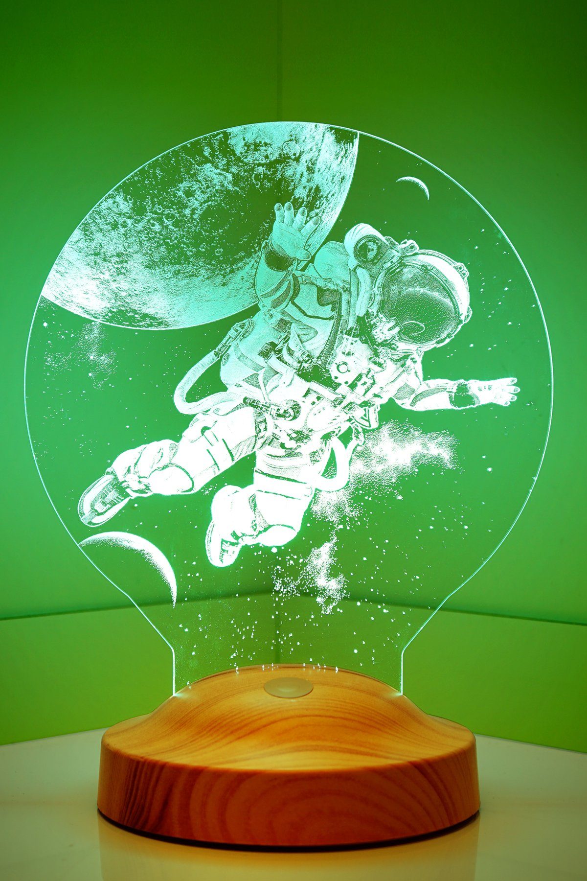 Geschenk 7 Weihnachtsgeschenk Geschenkelampe Farben Farbwechsel, 3D Kinder Jungen, LED Nachttischlampe fest integriert, für Figur Leuchte Astronaut Gravur für Gravity