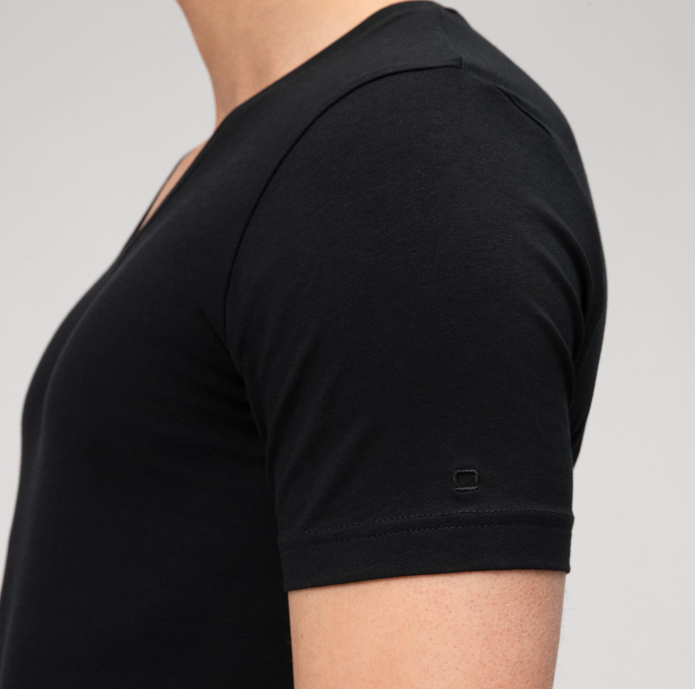 OLYMP T-Shirt Casual V-Ausschnitt, Ideal zum Unterziehen