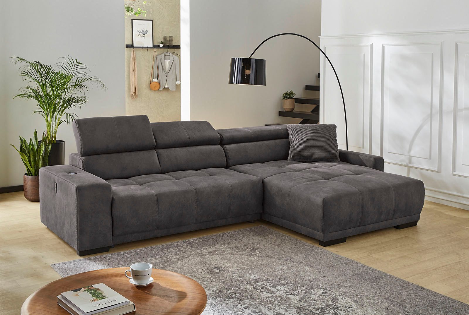 Jockenhöfer Gruppe Ecksofa Le Mans L-Form mit elektromotorischer Sitztiefenverstellung (30 cm), und induktiver Lademöglichkeit + USB A und C, verstellbare Kopfstützen