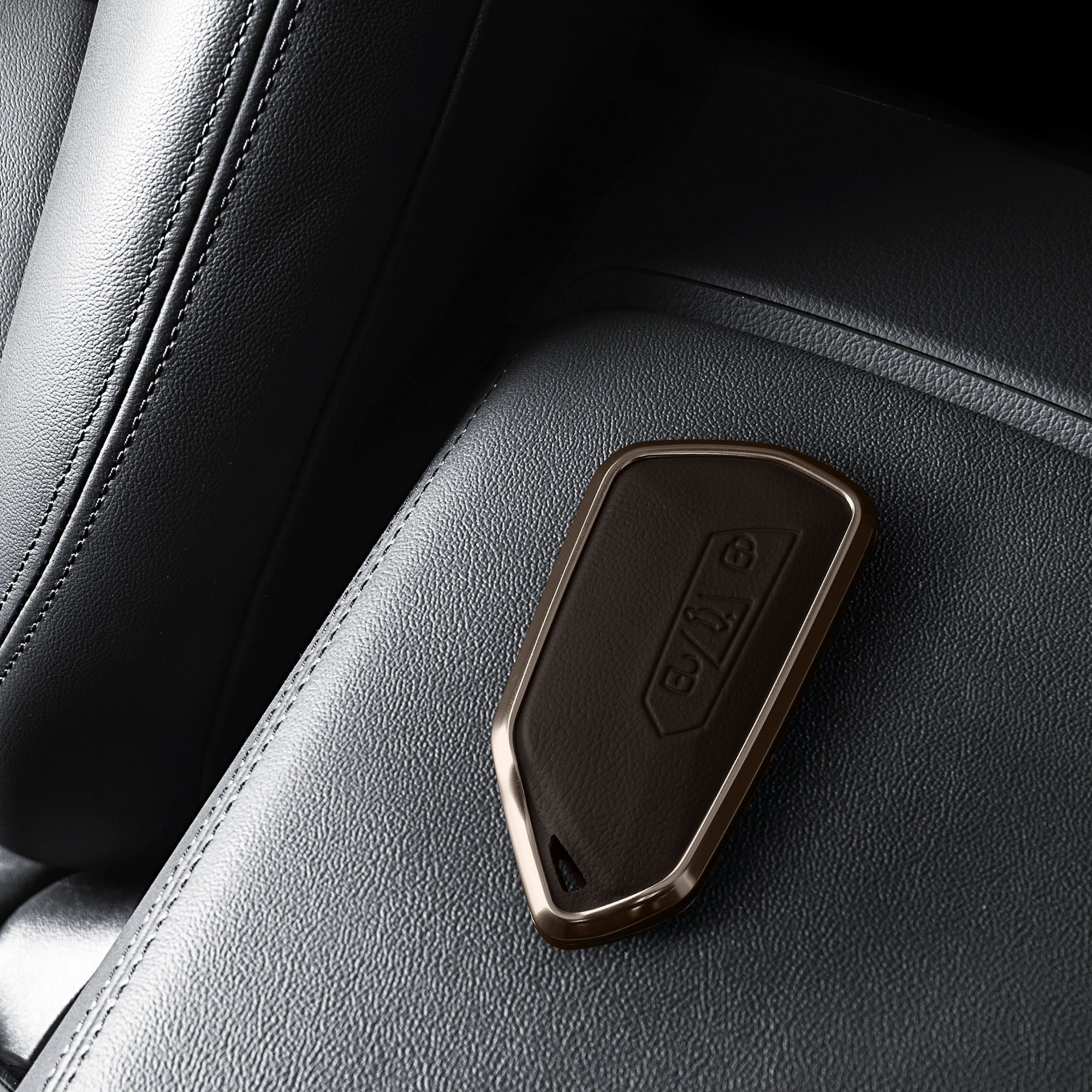 Golf Hülle kwmobile und Cover Schutzhülle Hardcover Metall für Braun Autoschlüssel Rücken 8, VW Leder Front Schlüsseltasche mit
