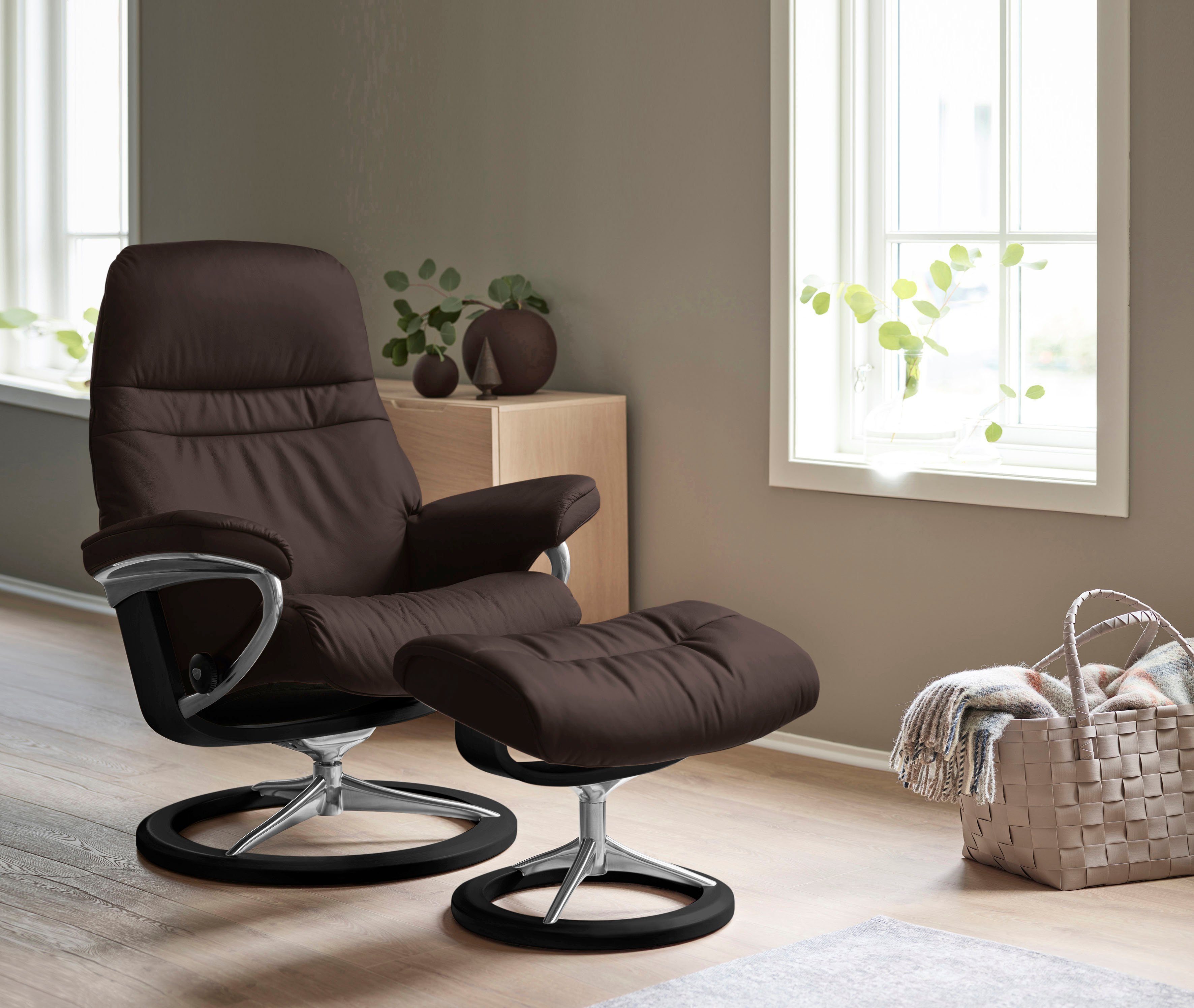 (Set, mit Relaxsessel Sunrise Größe Base, Signature Relaxsessel M, Stressless® Hocker), Schwarz mit Gestell