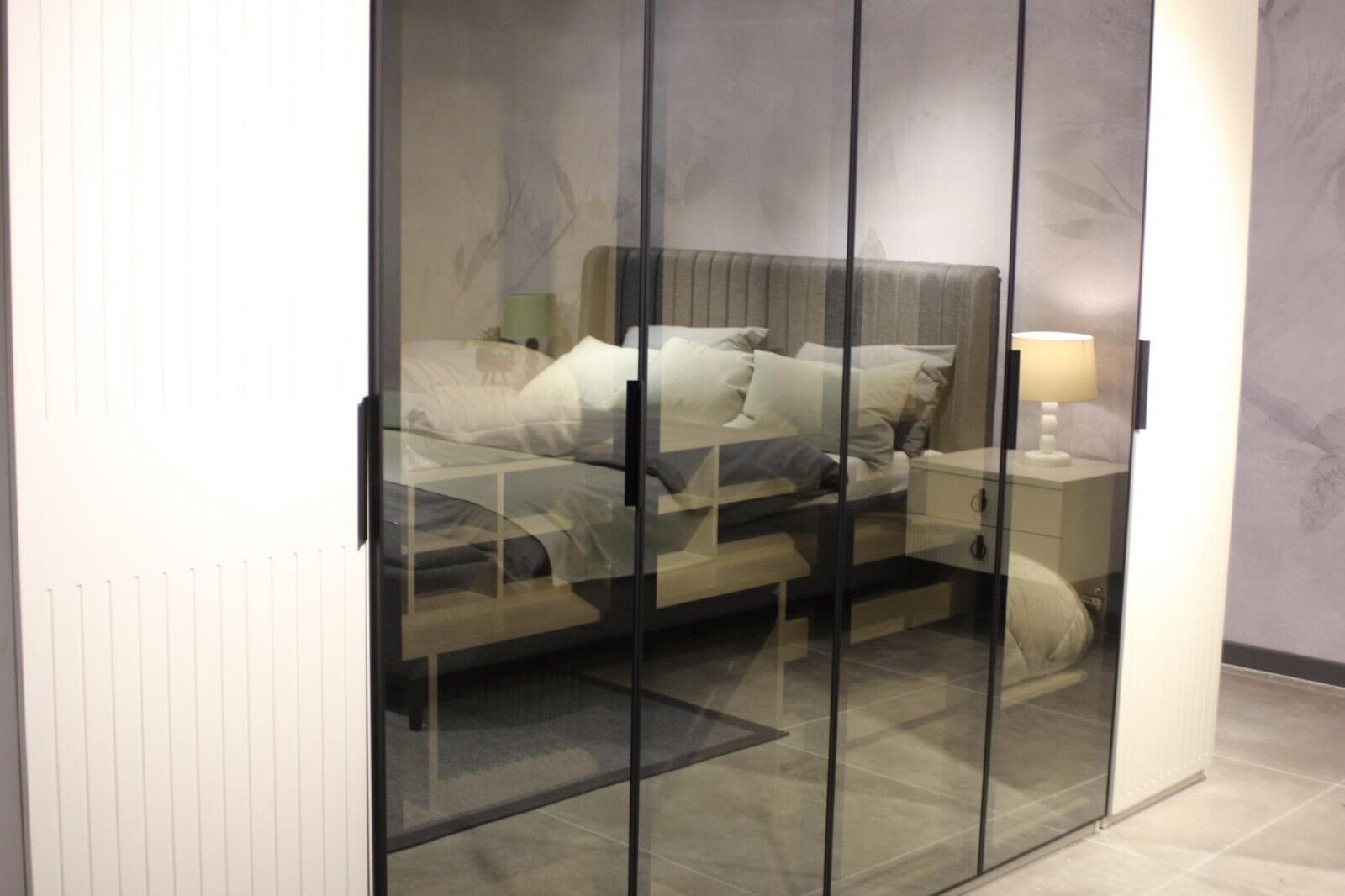Schlafzimmer Modern in Hochwertiger Kleiderschrank Made Neu JVmoebel Kleiderschrank Europa mit und Elegantem