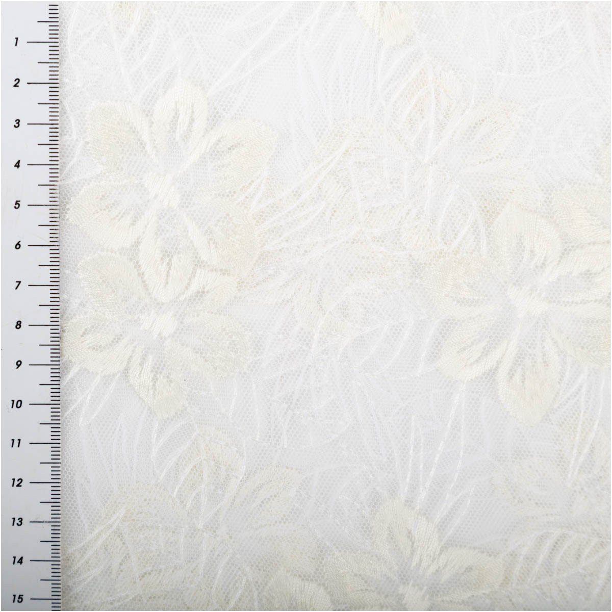 SCHÖNER LEBEN. Stoff Tüllstoff Meterware mit Blumenstickerei wollweiß 140cm, bestickt