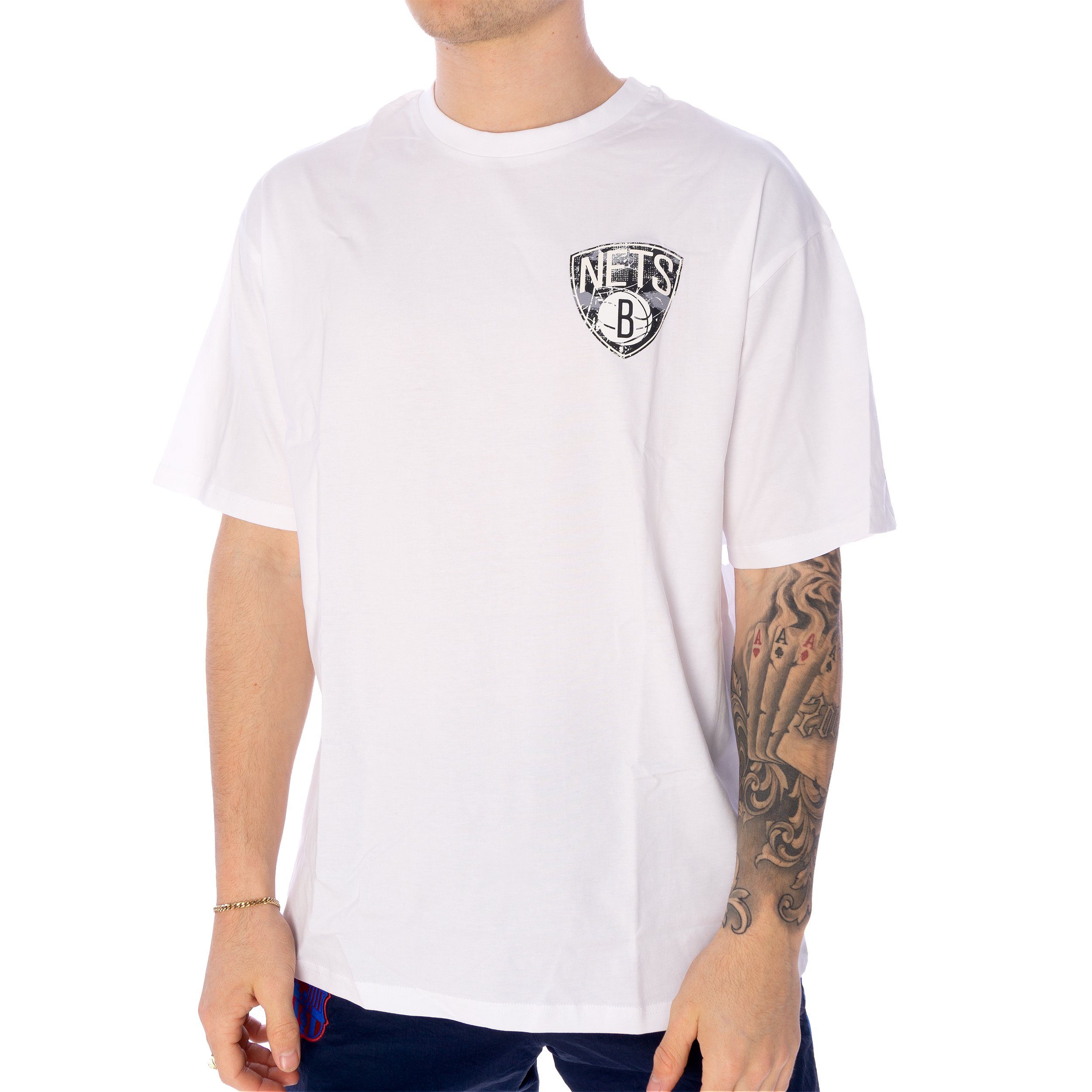 New Era T-Shirt T-Shirt New Era Infill Brooklyn Nets (1-tlg) Großer "Brooklyn Nets" Logo-Print auf der Rückseite
