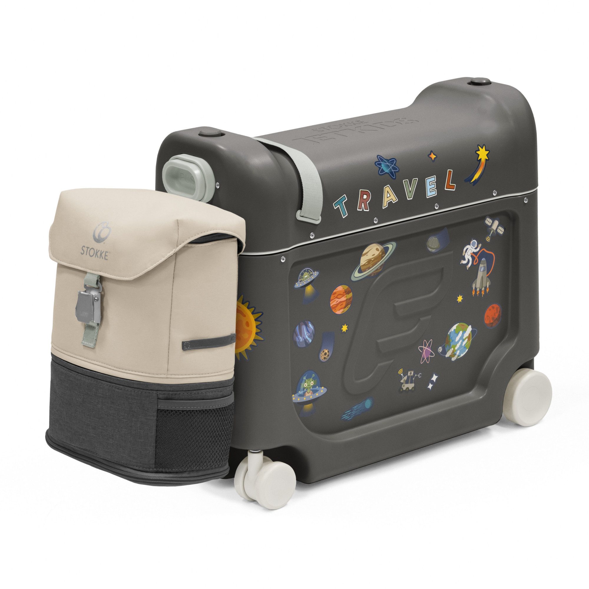 Stokke Kinderkoffer JetKids Reiseset - Enthält Aufsitzkoffer & Bordbett + Crew Backpack, 4 Rollen, Ideal für kurze und lange Reisen
