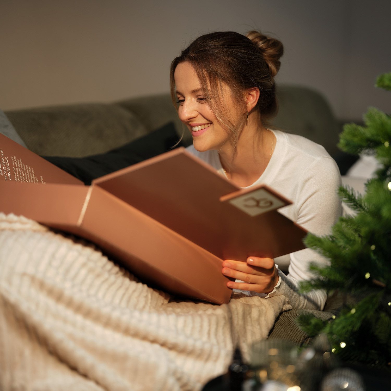 JUNGLÜCK Kosmetik-Adventskalender Beauty Premium Weihnachtskalender 2025 (1-tlg), 24 Momente die nur dir gehören