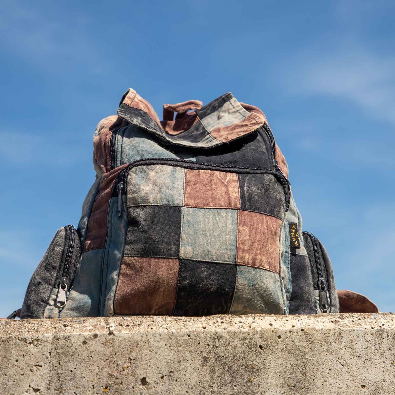 KUNST UND MAGIE Daypack Bunt Hippie Patch Rucksack No Waist Stonewashed Nep günstig online kaufen