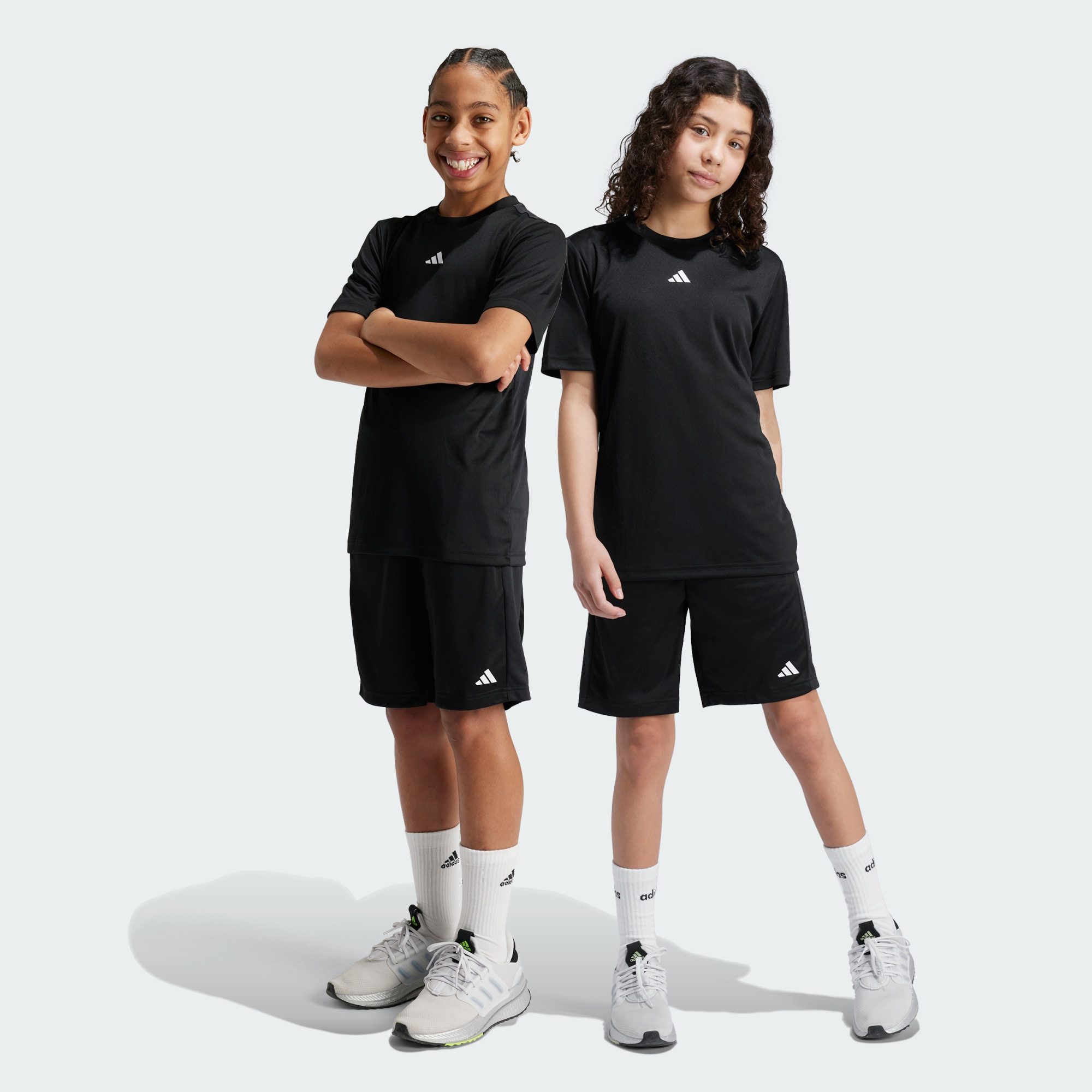 adidas Sportswear Funktionsshorts TRAIN ESSENTIALS LOGO REGULAR FIT KIDS SHORTS