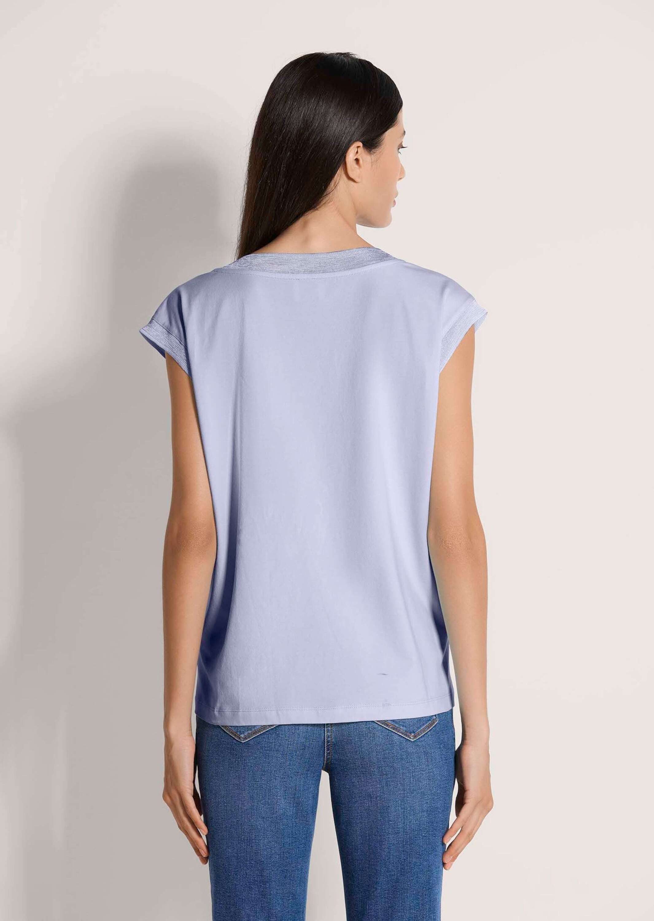 MADELEINE Kurzarmshirt Sommershirt mit Rippenbändern Basicshirt mit V-Ausschnitt, breiten Rippenbändern und Kurzarm