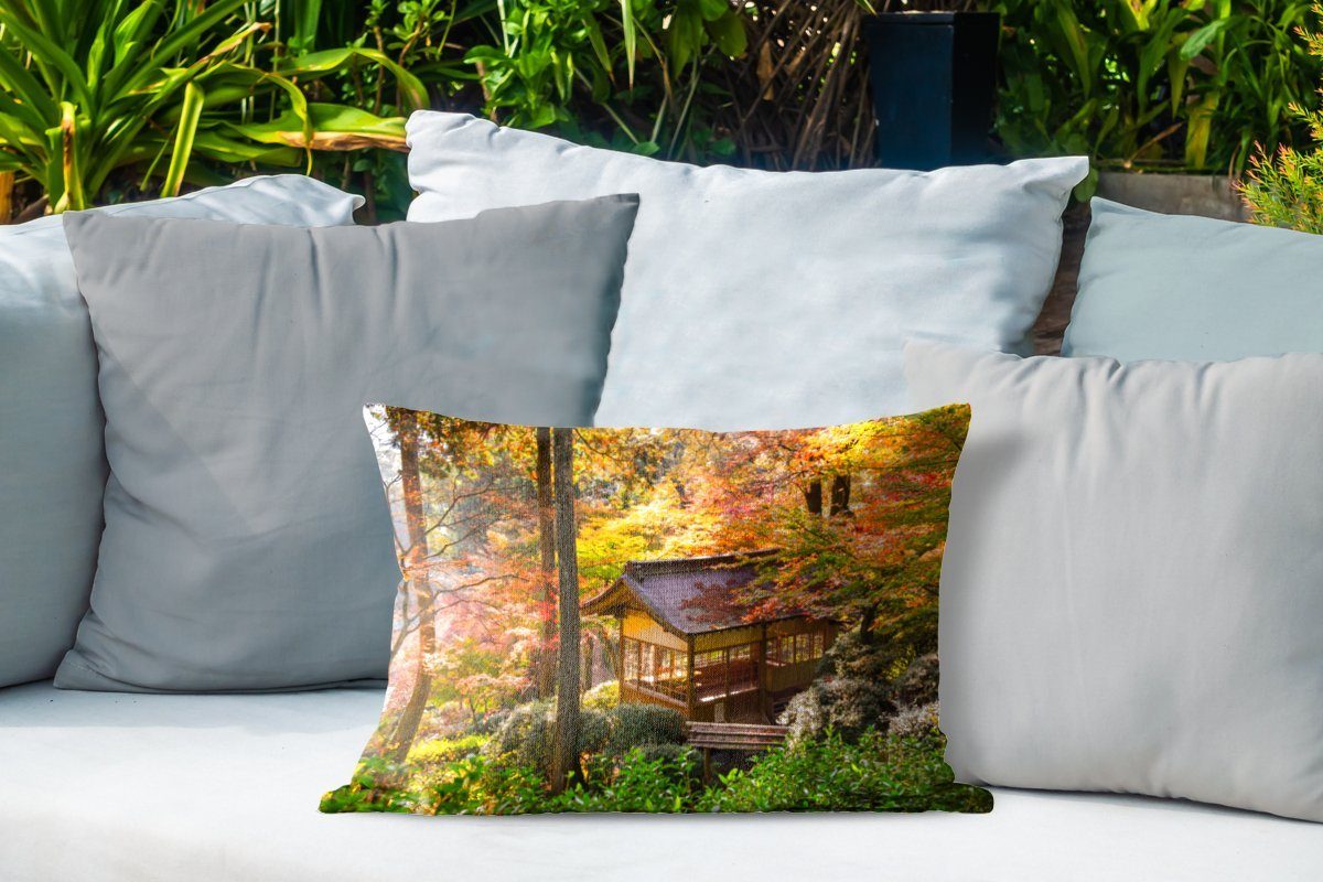 Ein Outdoor-Dekorationskissen, japanischen Dekokissenbezug, Polyester, Kissenhülle Dekokissen Haus MuchoWow mit Ahornbäumen,