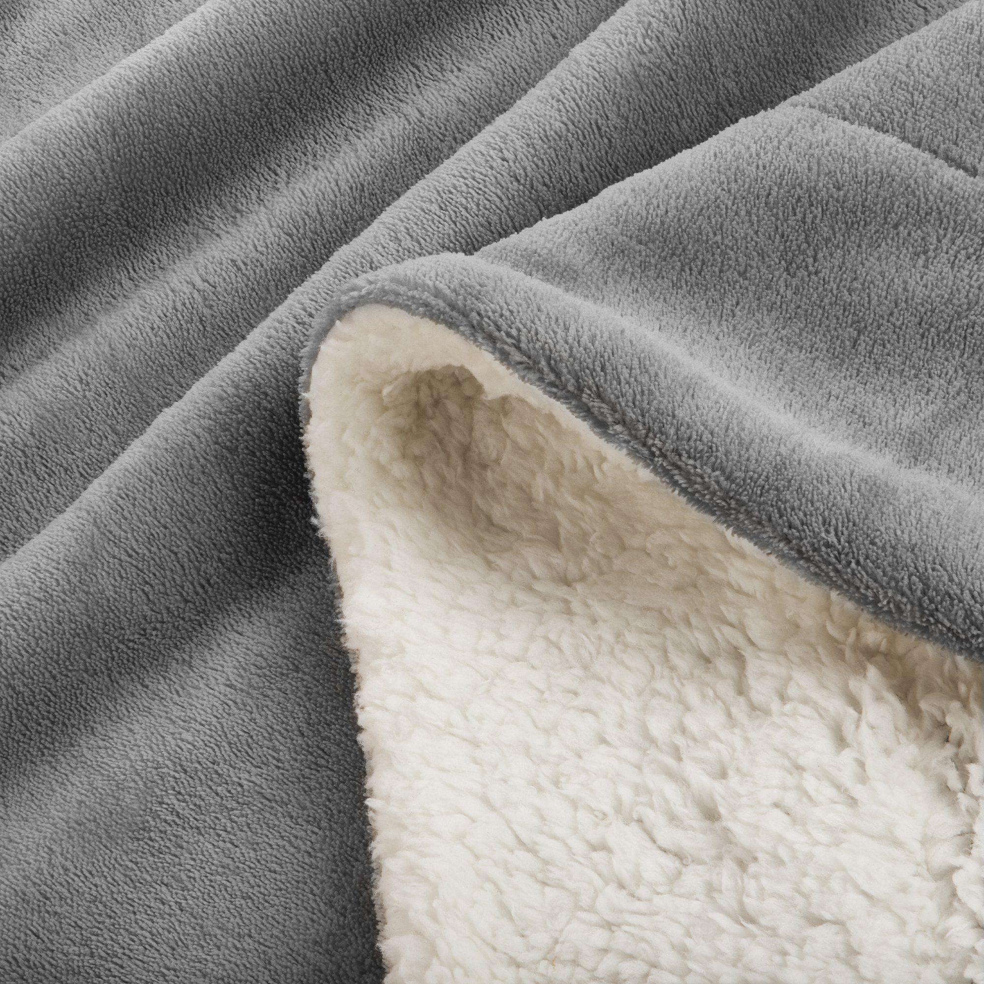 Wohndecke Sherpa Decke Wohndecke Kuscheldecke Hellgrau/Weiß Alina, 150x200cm, Beautissu, Sherpa Wohndecke Kuscheldecke 150x200cm Hellgrau/Weiß – Warme