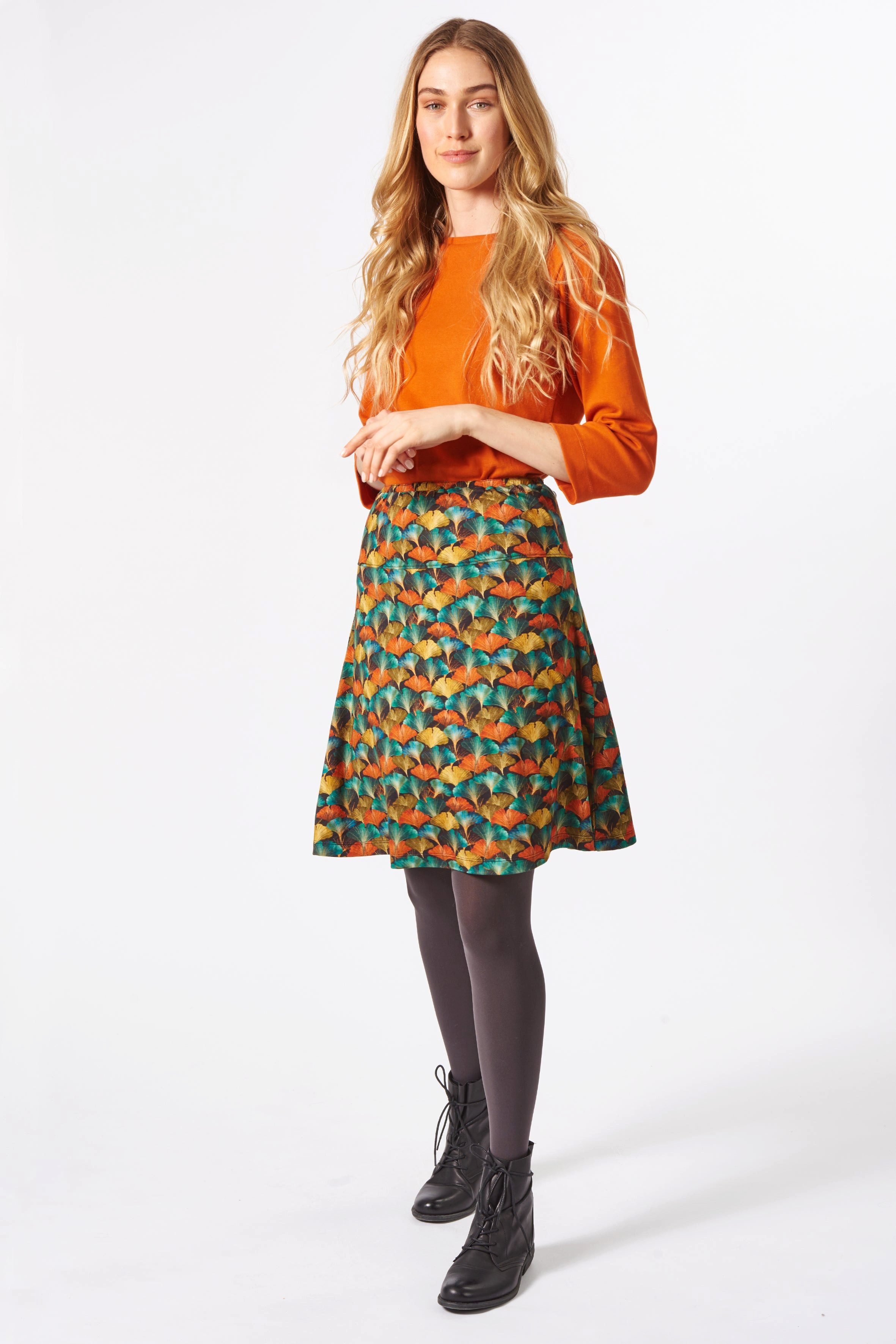 Himalaya Clothing Jerseyrock Knielanger Rock Damen mit edlem Ginkoblatt-Print aus Viskose Midirock mit Gummibund und höchstem Tragekomfort