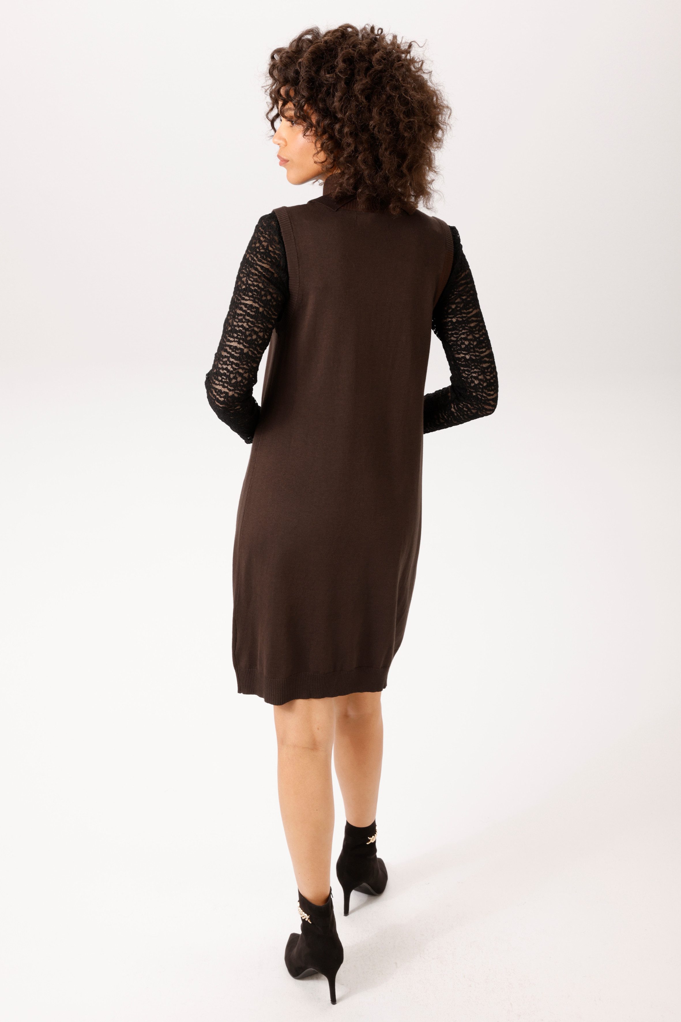 Aniston CASUAL Strickkleid - der Rollkragen hat einen Schlitz im Rücken - NEUE KOLLEKTION