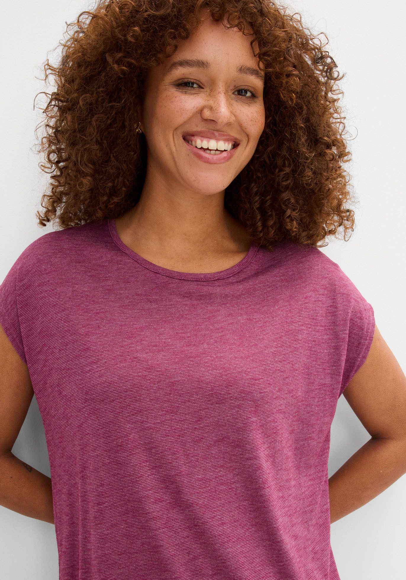 bonprix Longshirt lässige Passform, längeres Rückenteil, abgerundeter Saum