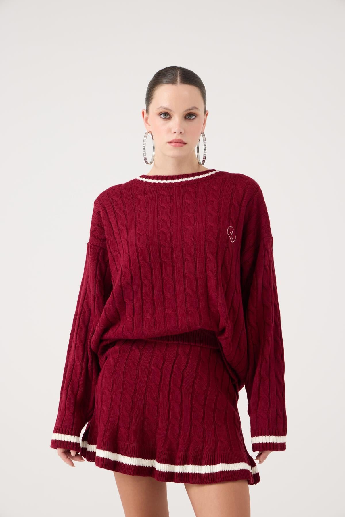 HOLLY LOLLY Longpullunder Logo Strickmuster Oversized Pullover