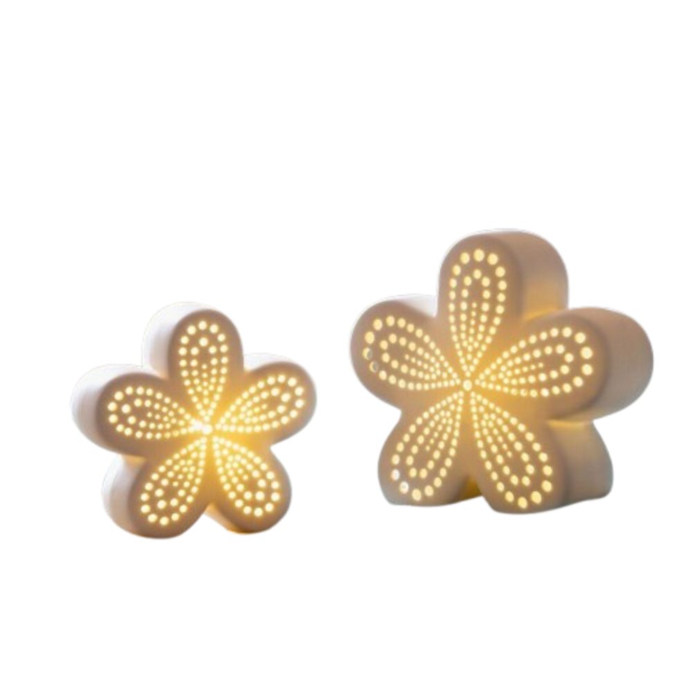 Home-trends24.de Dekofigur LED Deko Blume Porzellan Аксессуары для дома Figur Frühling Batteriebetrieben (2 St)
