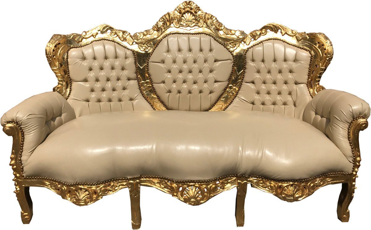 Casa Padrino Lederoptik King - Creme Wohnzimmer / Couch 3er 3-Sitzer Gold Lounge Möbel Barock Sofa