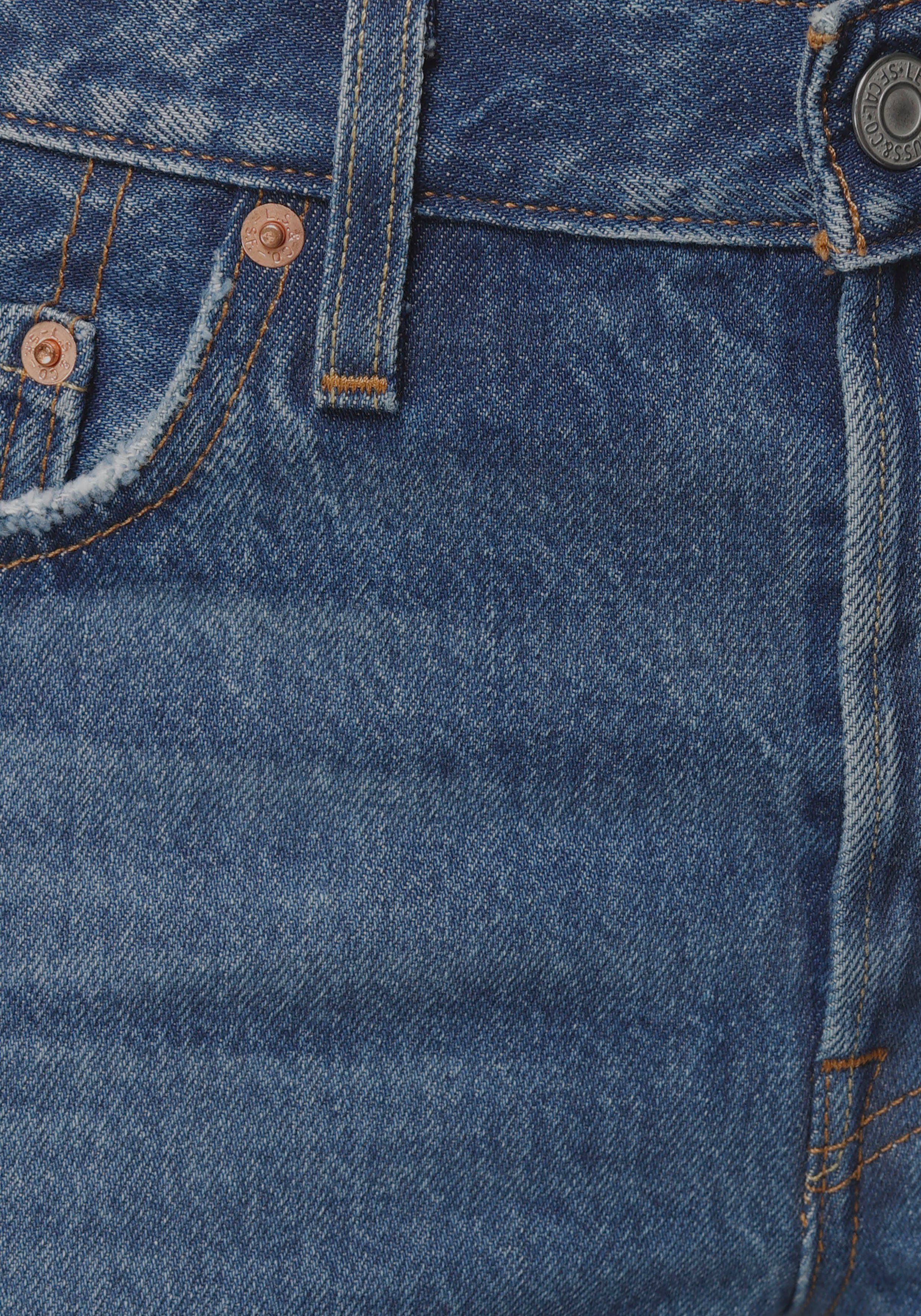 und Knopfverschluss Saum Levi's® Long krempelbarem Jeansshorts Mit 501 used-blue Short