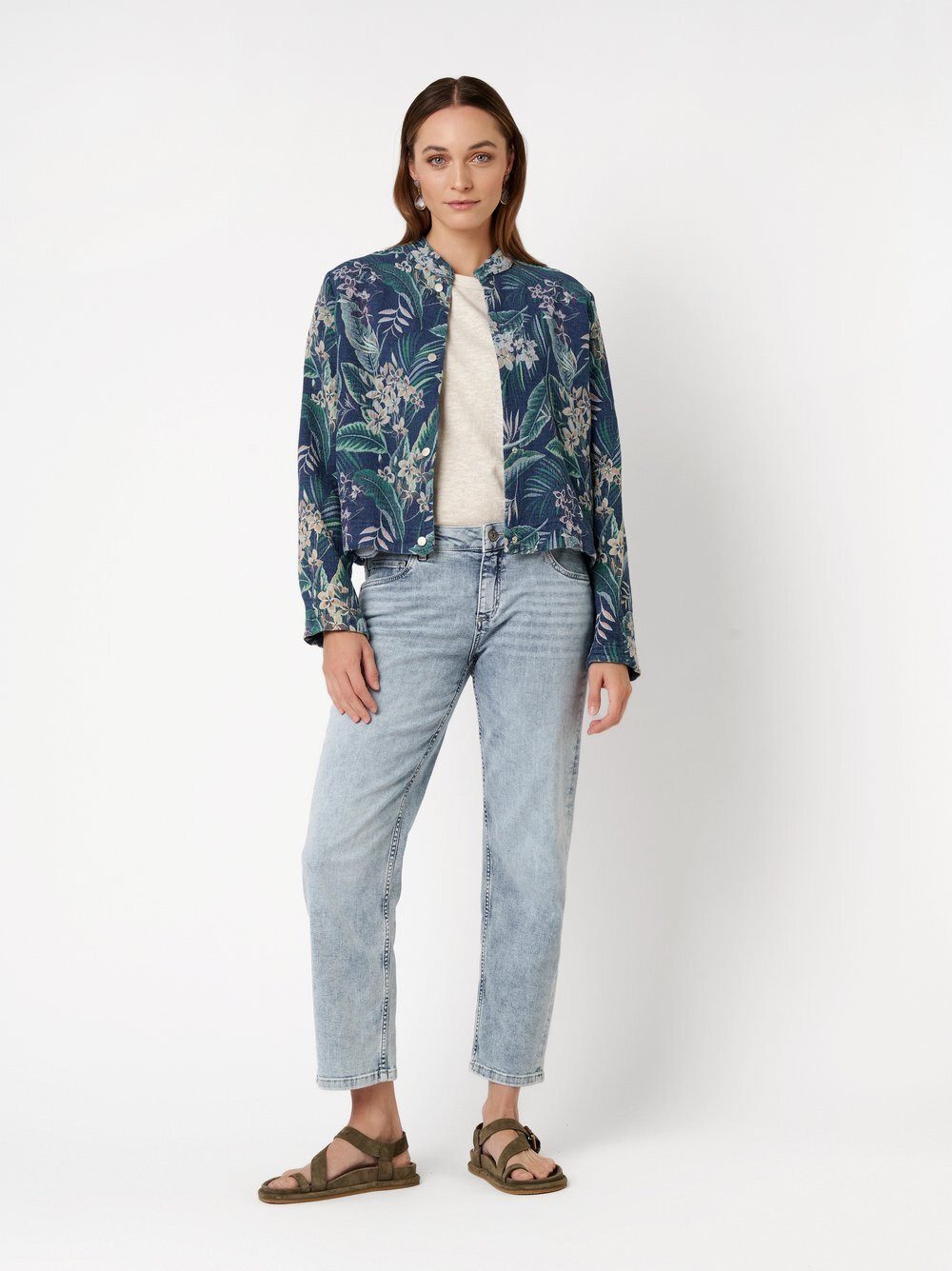 TONI Blusenjacke Jara aus Jacquard mit Blüten und Blättern