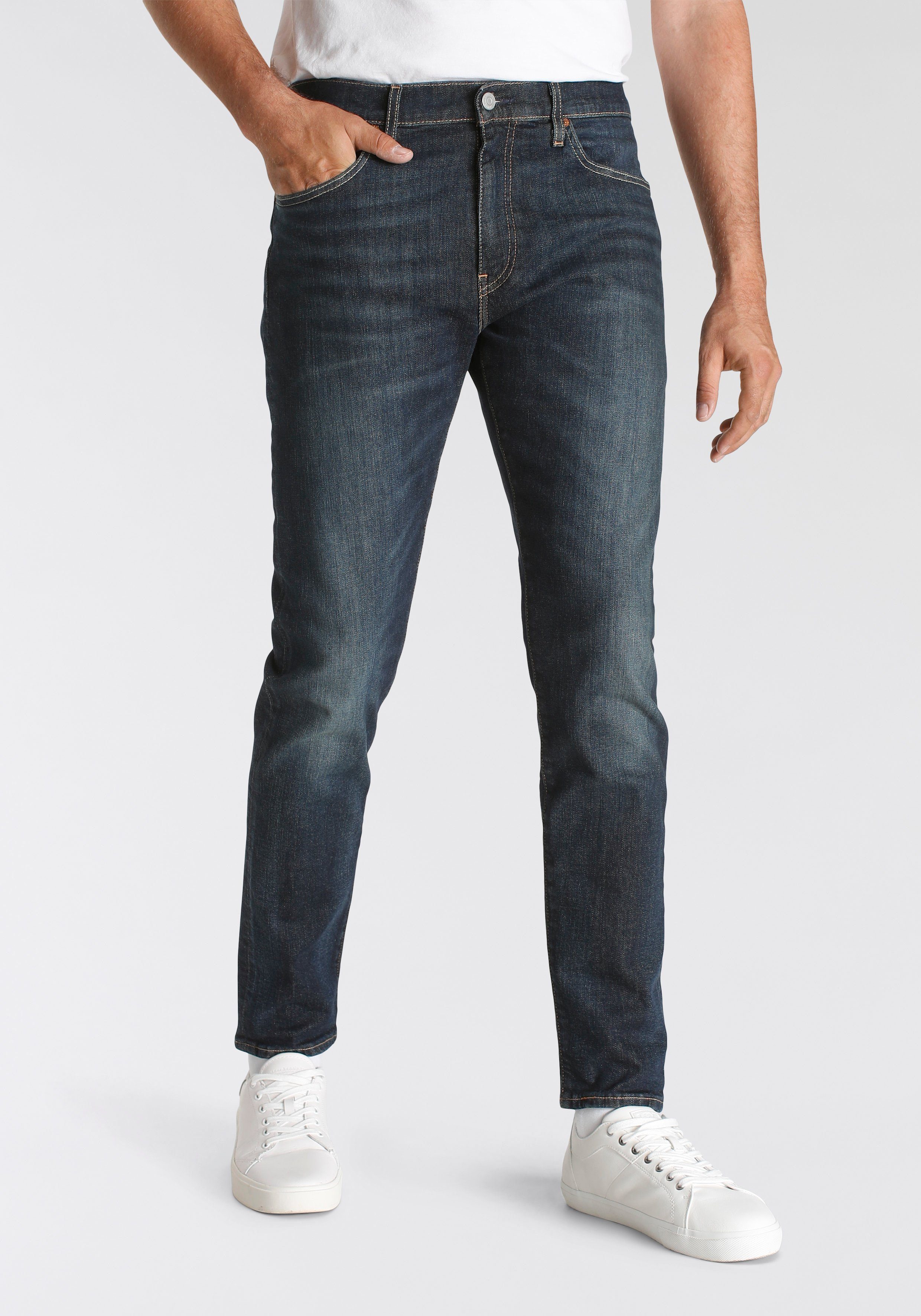 Levi's® Tapered-fit-Jeans 512 Slim Taper Fit mit Markenlabel biologia adv