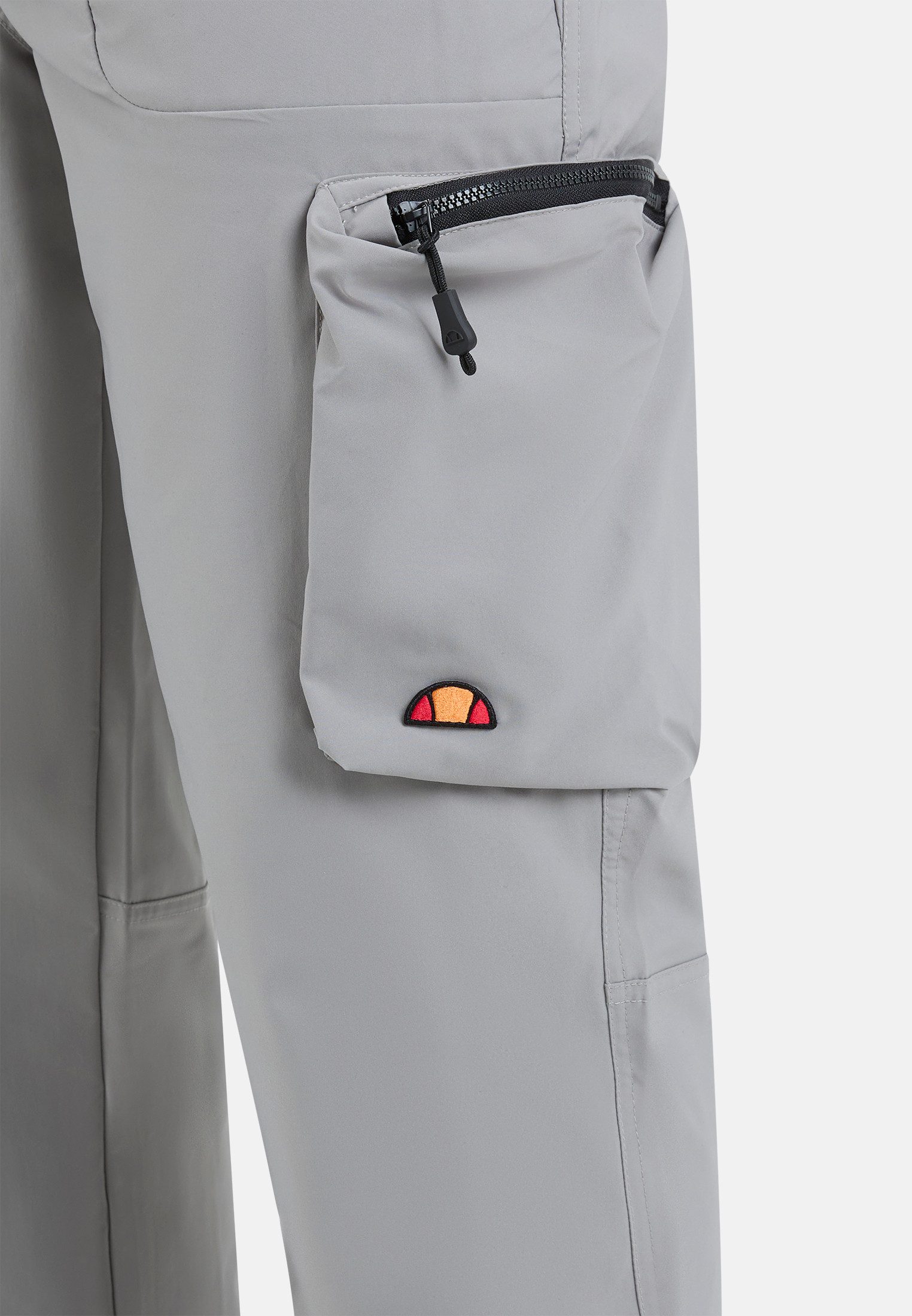 Ellesse Cargohose SQUADRON CARGO PANT mit Cargotaschen, wasserabweisendes Material, weite Beinform – Bild 4 von 4