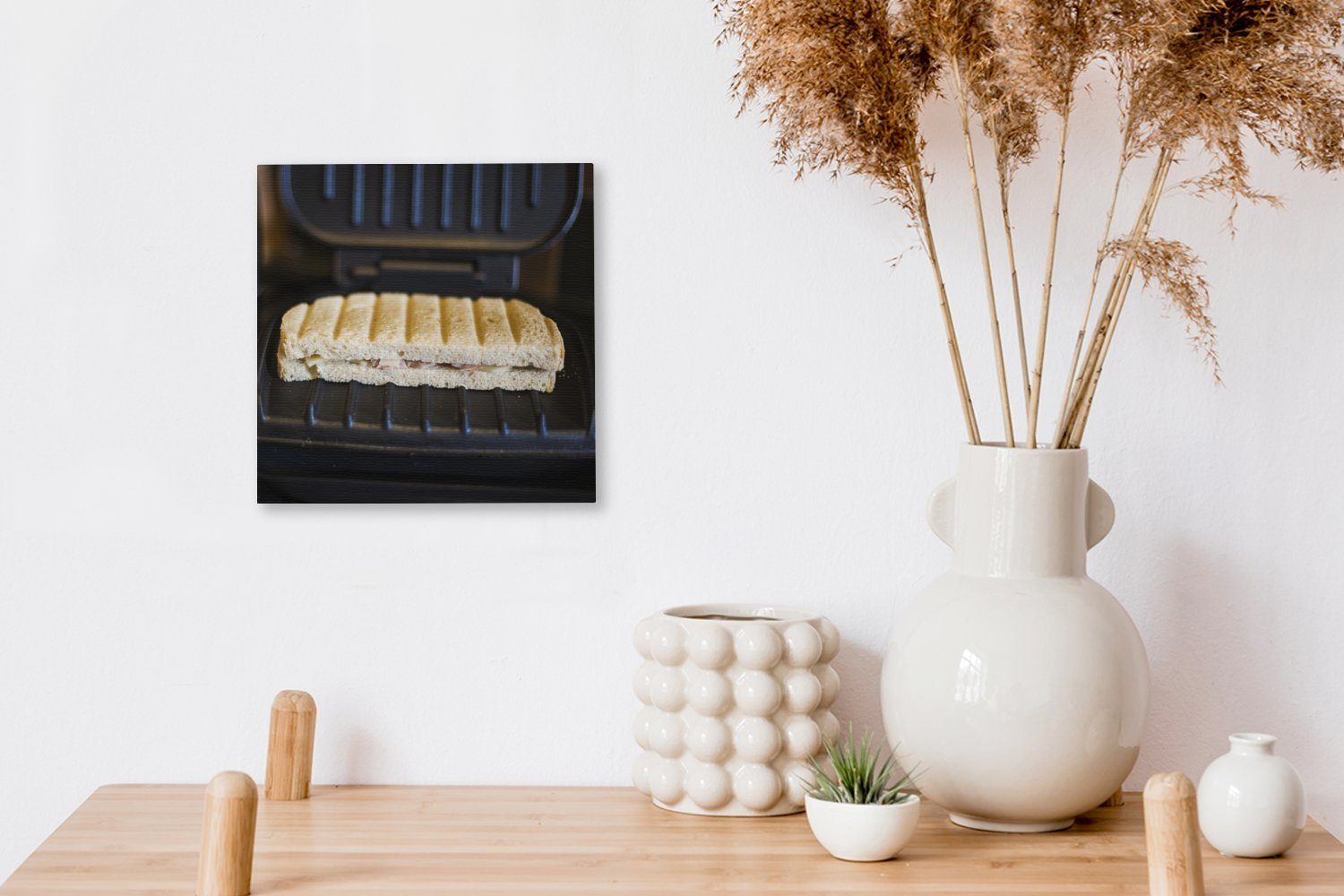 OneMillionCanvasses® Leinwandbild Toast auf einem Bilder schwarzen St), für Wohnzimmer (1 Leinwand Schlafzimmer Sandwicheisen