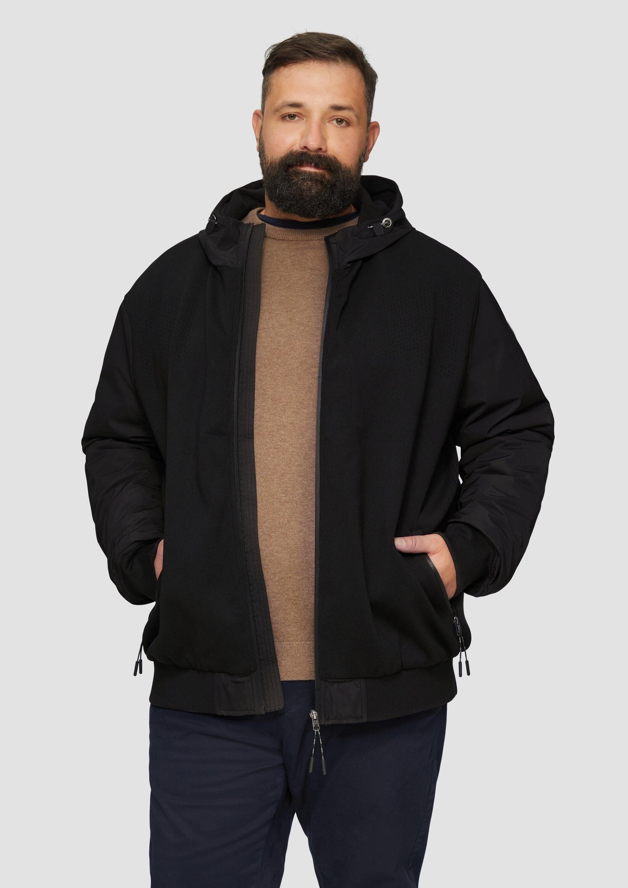 s.Oliver Sweatjacke Outdoor-Jacke Jacke mit innovativem Materialmix und Kapuze