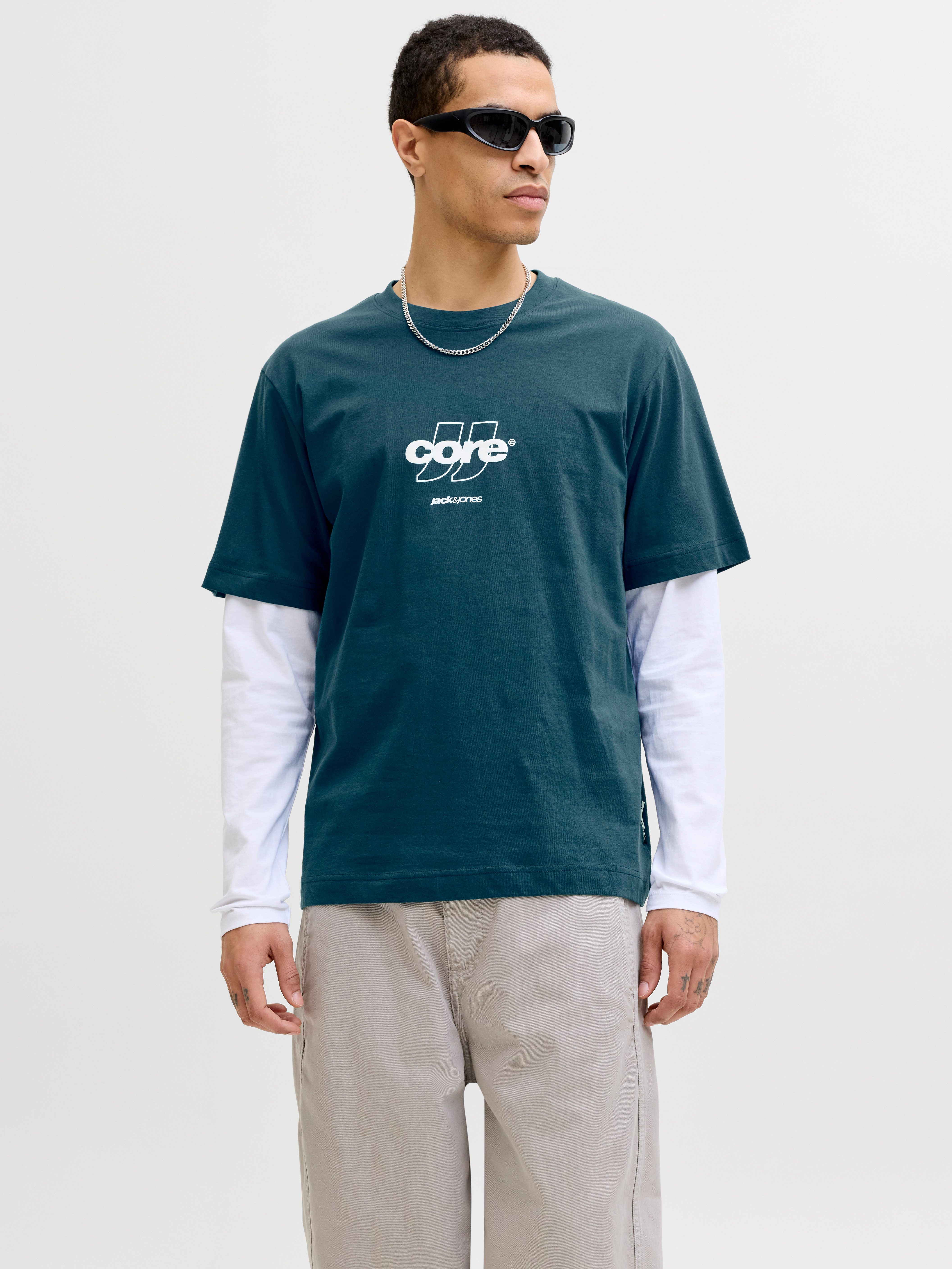 Jack & Jones T-Shirt JCOCLUB FRONT PRINT TEE SS CREW SN mit Print