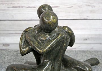 Bronzeskulpturen Skulptur Bronzefigur sitzendes Liebespaar modern bronze-braun