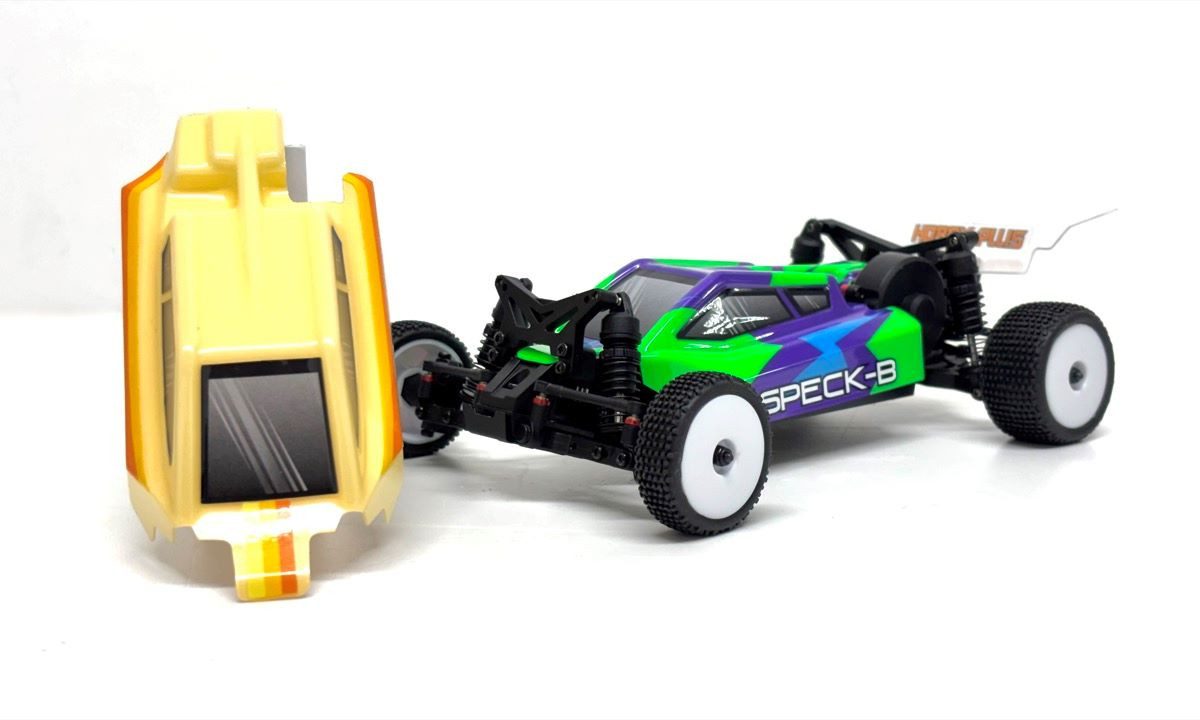 Absima RC-Auto 1:24 2WD Mini Buggy "Speck-B" LIMITED EDITION (READY-TO-RACE, INKL. FERNSTEUERUNG, FAHRAKKU UND LADEGRÄT), INKL. 2 KAROSSERIEN RACE GREEN & CREME RETRO