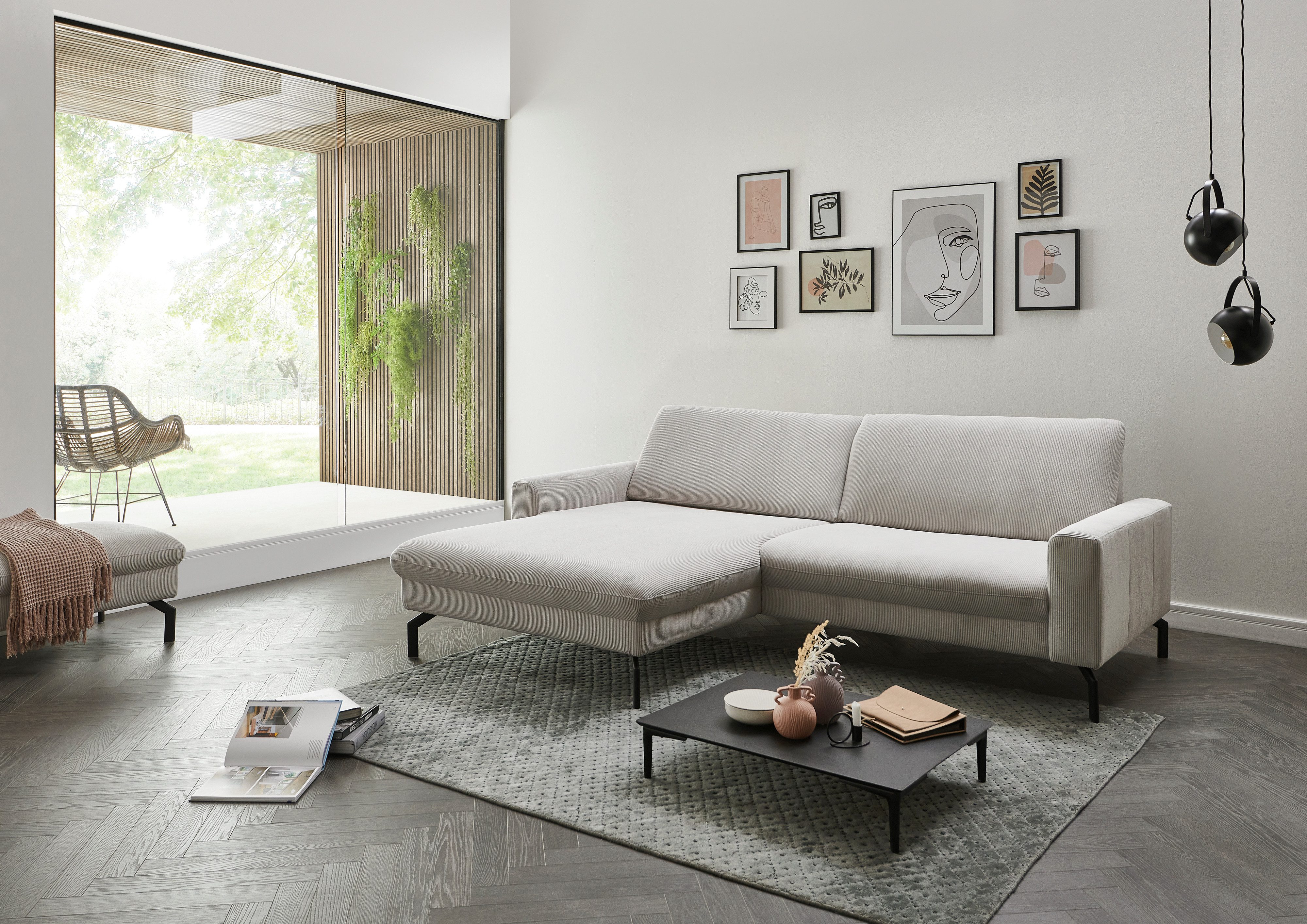 Die PlanBar Ecksofa ZE-EM20028 L-Form, Breite 248 cm, 2 Teile, wahlweise mit Kopfstützen und Sitztiefenverstellung