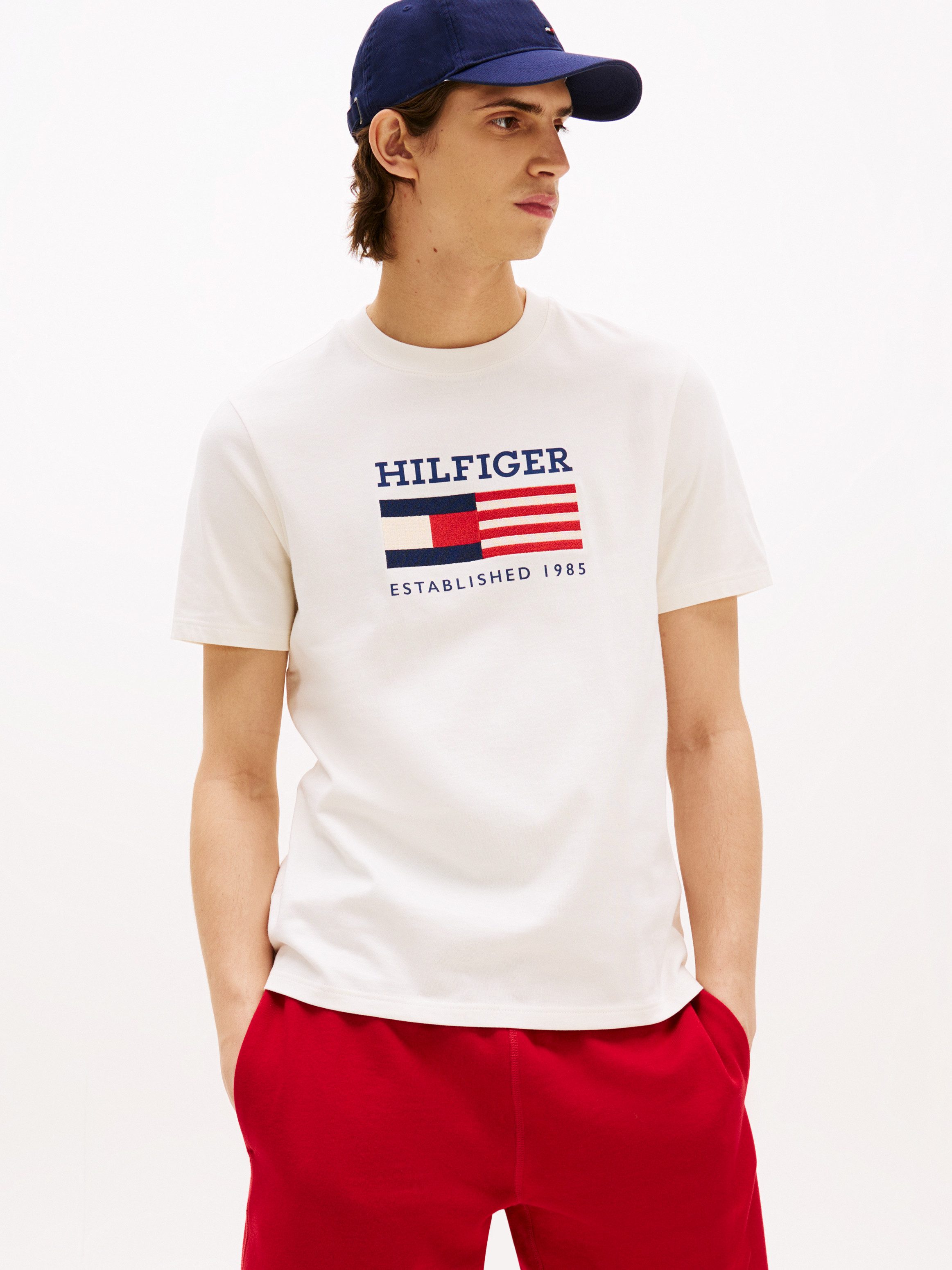 Tommy Hilfiger T-Shirt AMERICANA MONOTYPE FLAG BOX TEE Mit markanter Sticke günstig online kaufen