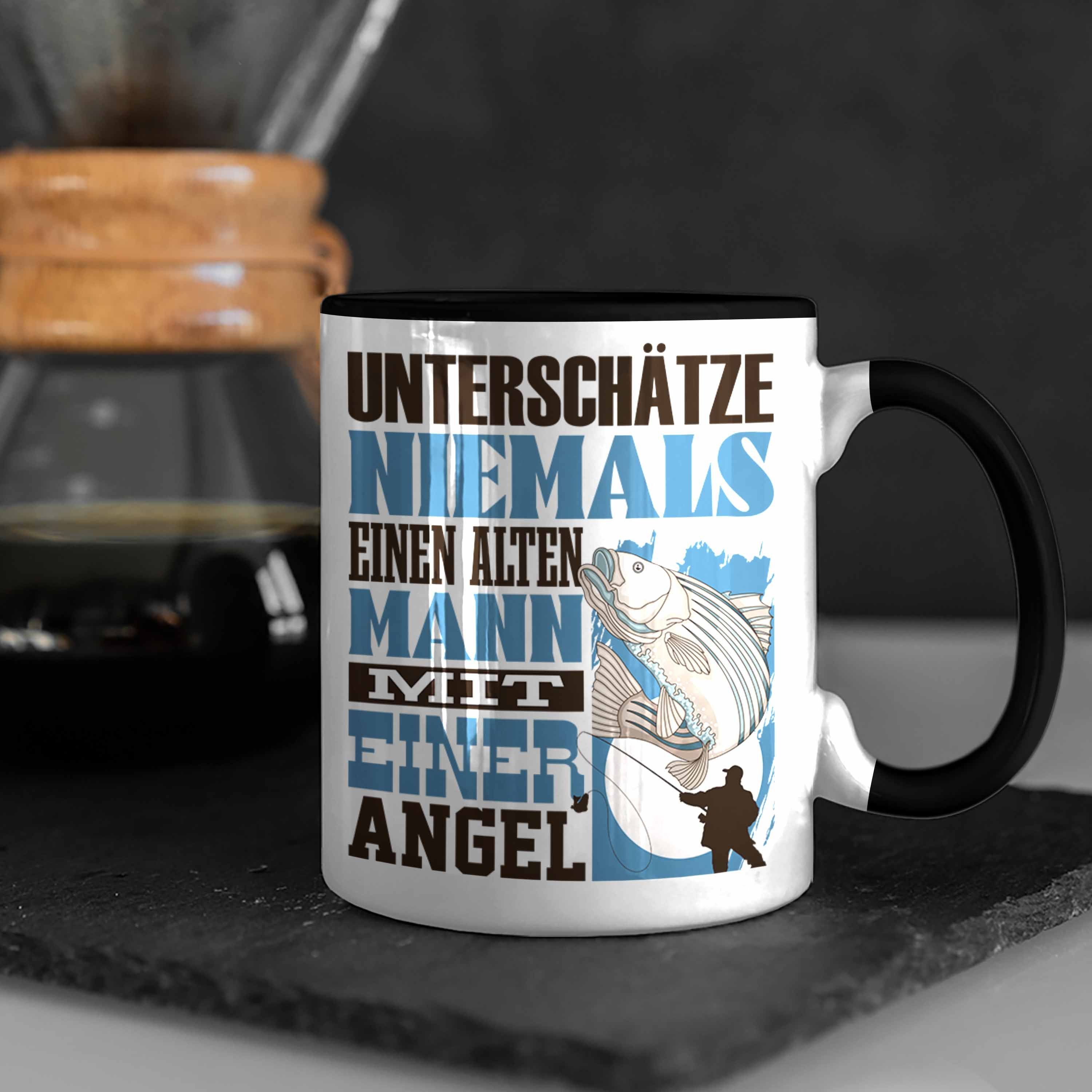 Trendation Tasse Angel Tasse Geschenk für Lustiger Angler Fischer Spruch Unterschätze Schwarz