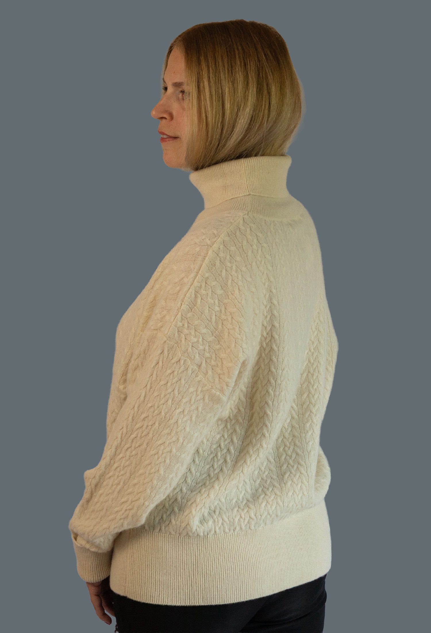 Ariun Kaschmirpullover mit Zopfmuster