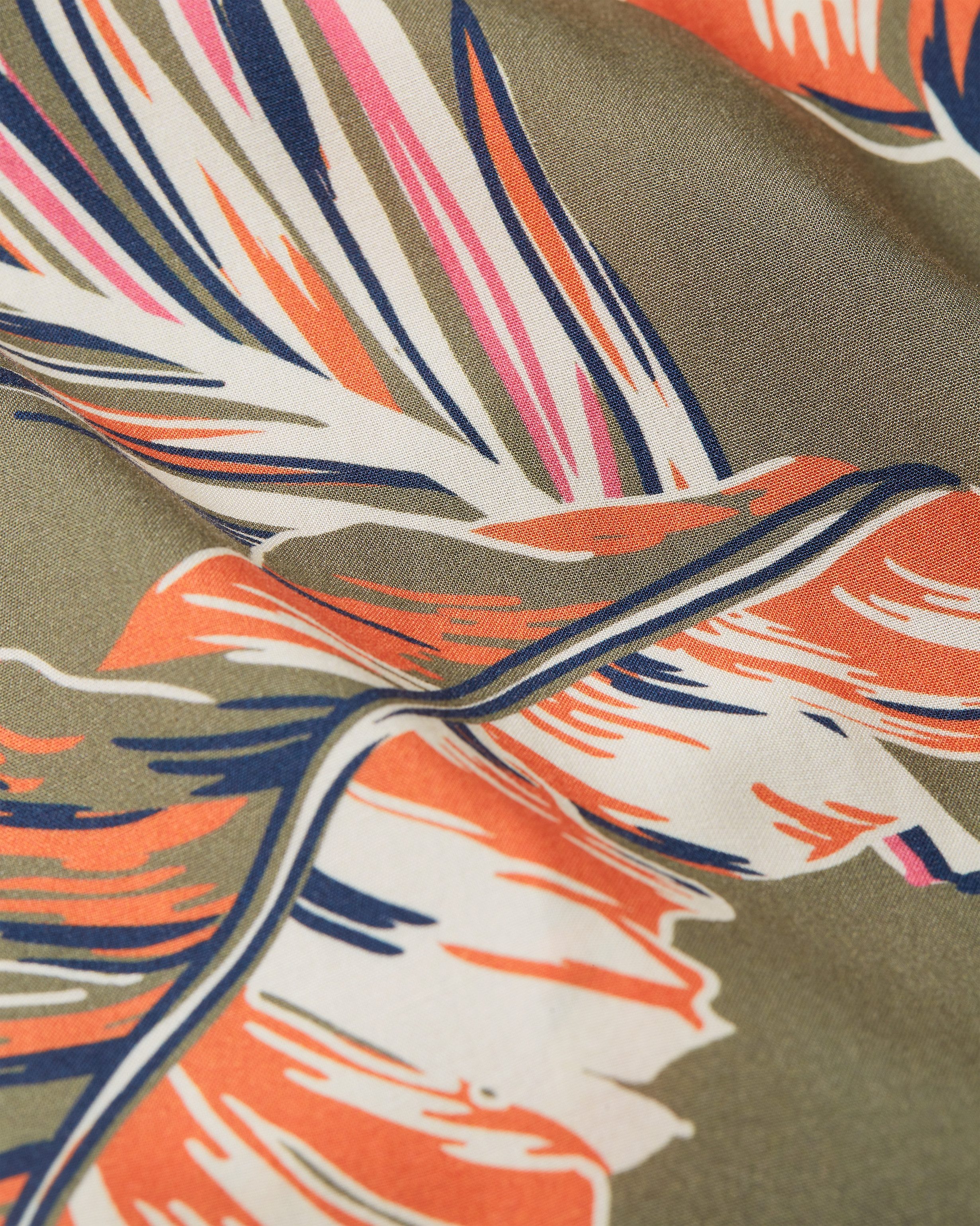 Tommy Hilfiger Kurzarmhemd LIGHTWEIGHT LEAF AOP SS SHIRT modischer Blätter-Print