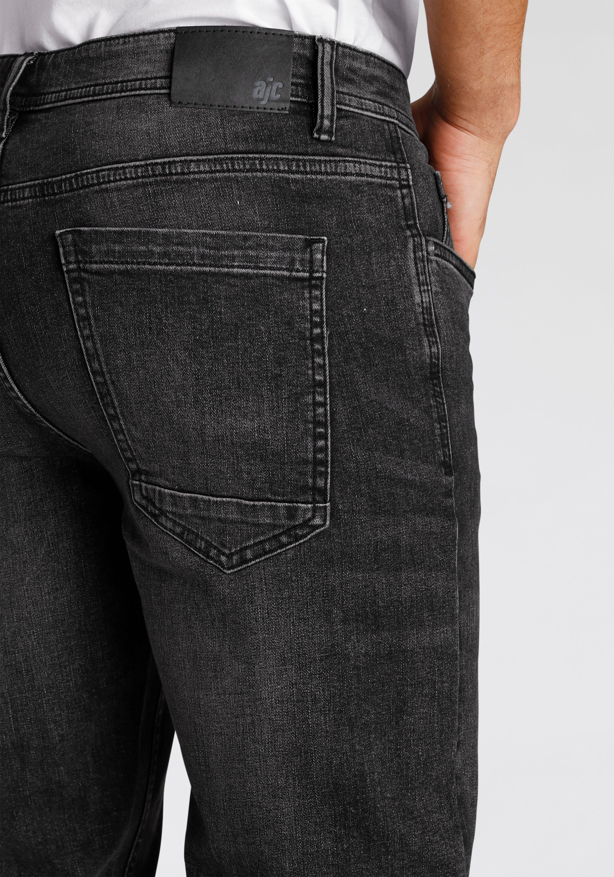 AJC Straight-Jeans gerade geschnitten, Used-Look-Waschung, niedrige Leibhöhe