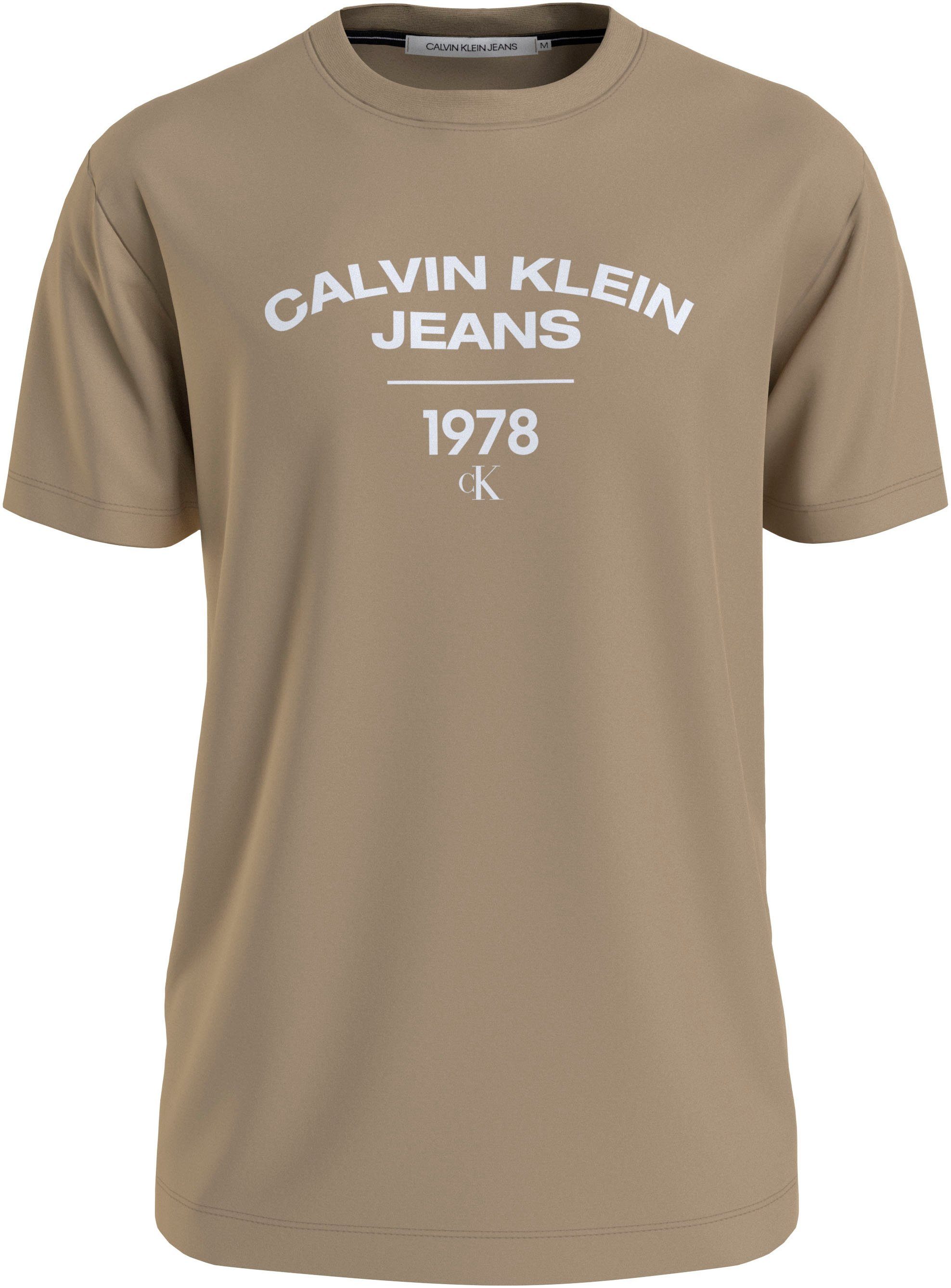 Calvin Klein Jeans T-Shirt Travertine LOGO VARSITY CURVE T-SHIRT