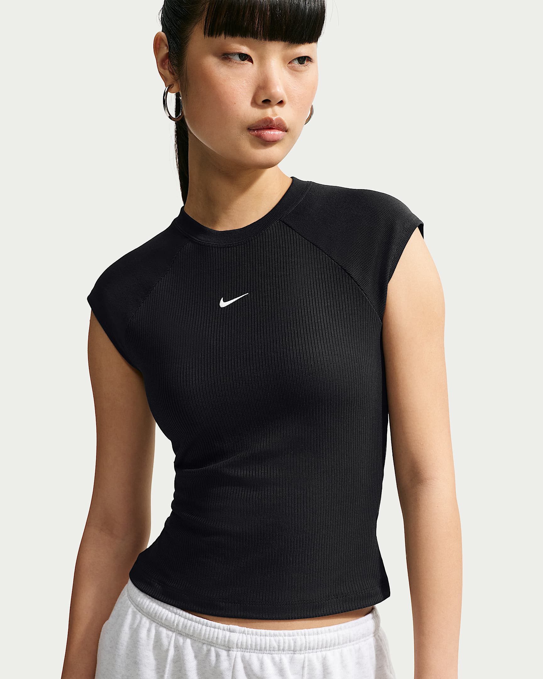Nike Sportswear T-Shirt W NSW CHILL KNIT RIB SS TOP mit Ripp-Optik, sportlicher Stil, aus Polyester, Lyocell und Elasthan