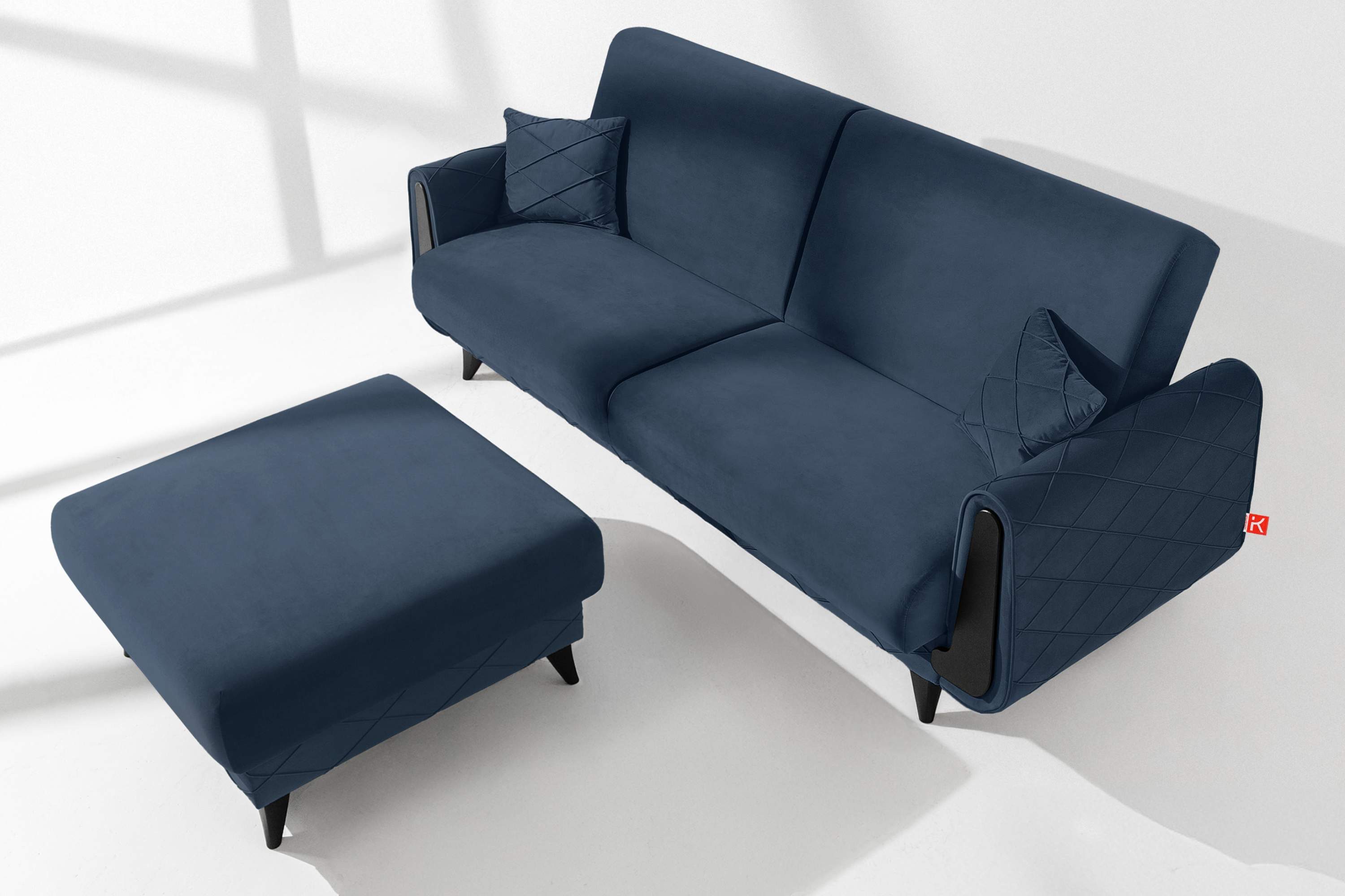 KONSIMO® 3-Sitzer GUSTAVO III Sofa mit Schlaffunktion, hergestellt in der EU, eleganten Nähten, Dekorative Elemente in Holzoptik, 3 Personen