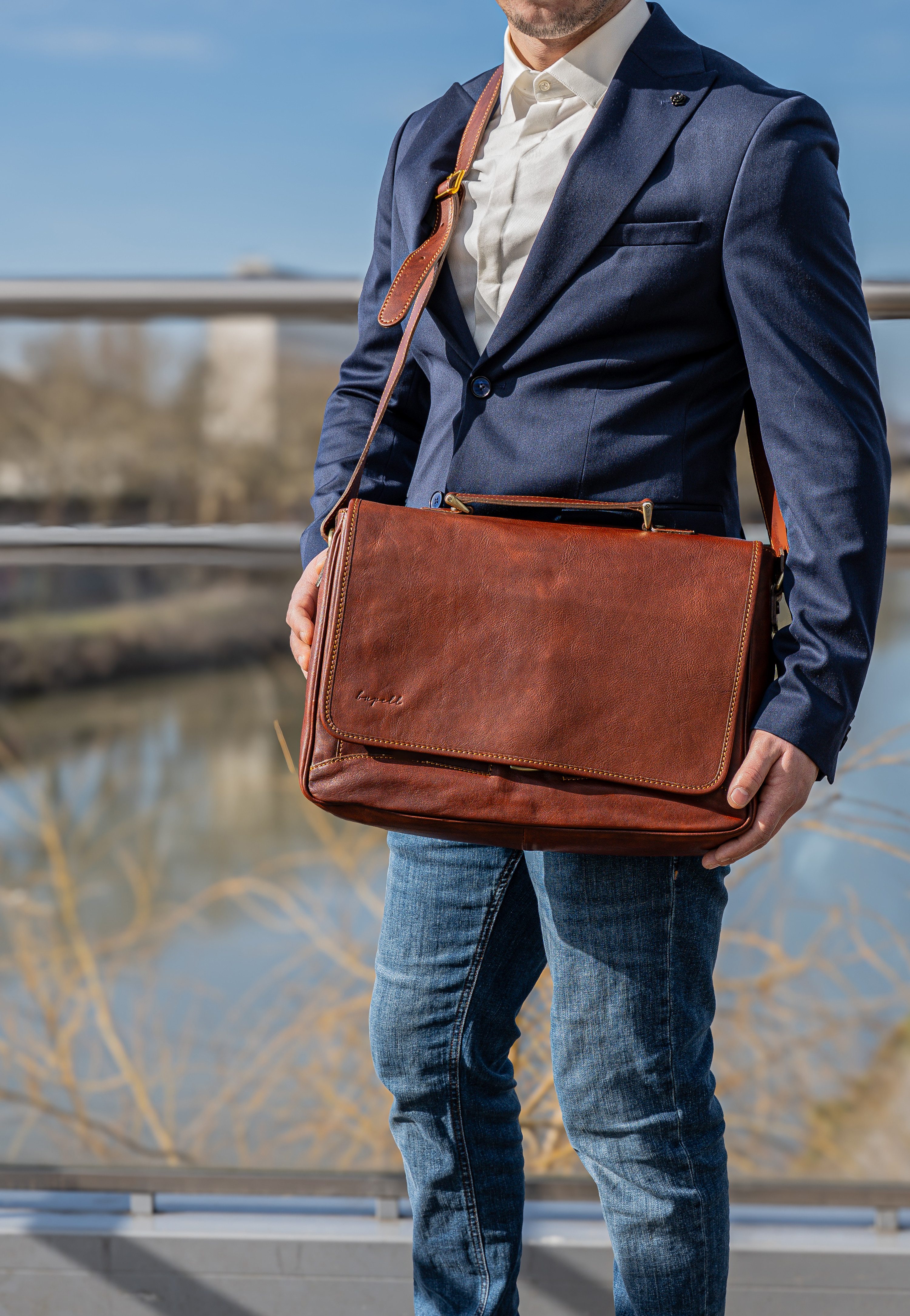 bupell Umhängetasche Paolo, Umhängetasche Crossbody aus pflanzlich gegerbtem Leder