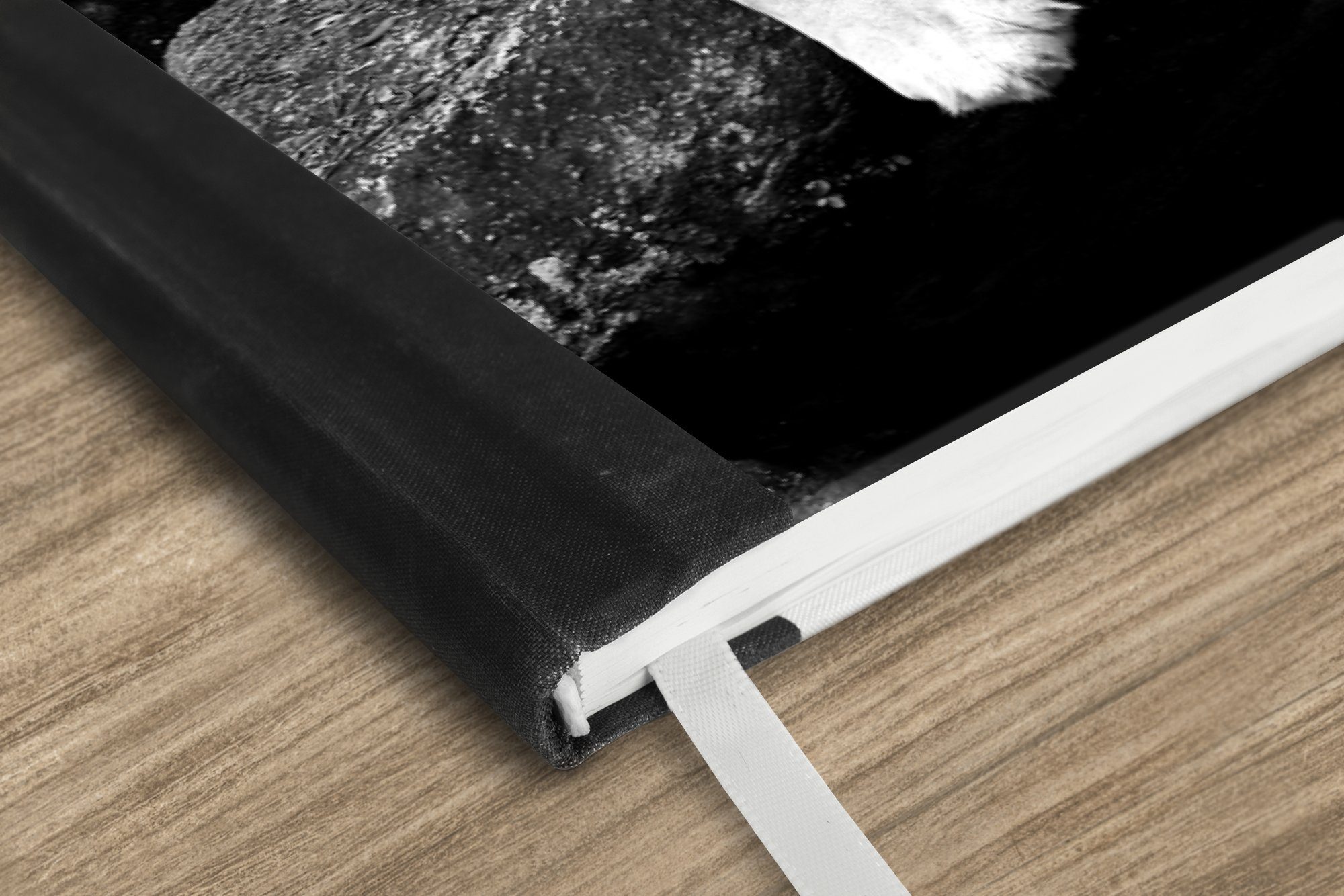 Thumbnail - MuchoWow Notizbuch Löwin Porträt - schwarz und weiß, Notebook, Notizblock a5, Tagebuch, Journal Liniert