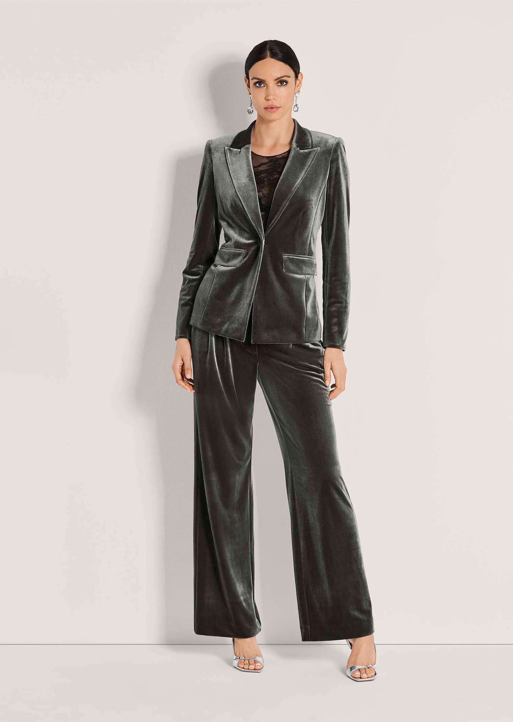 MADELEINE Kurzblazer Eleganter Samtblazer mit breitem günstig online kaufen