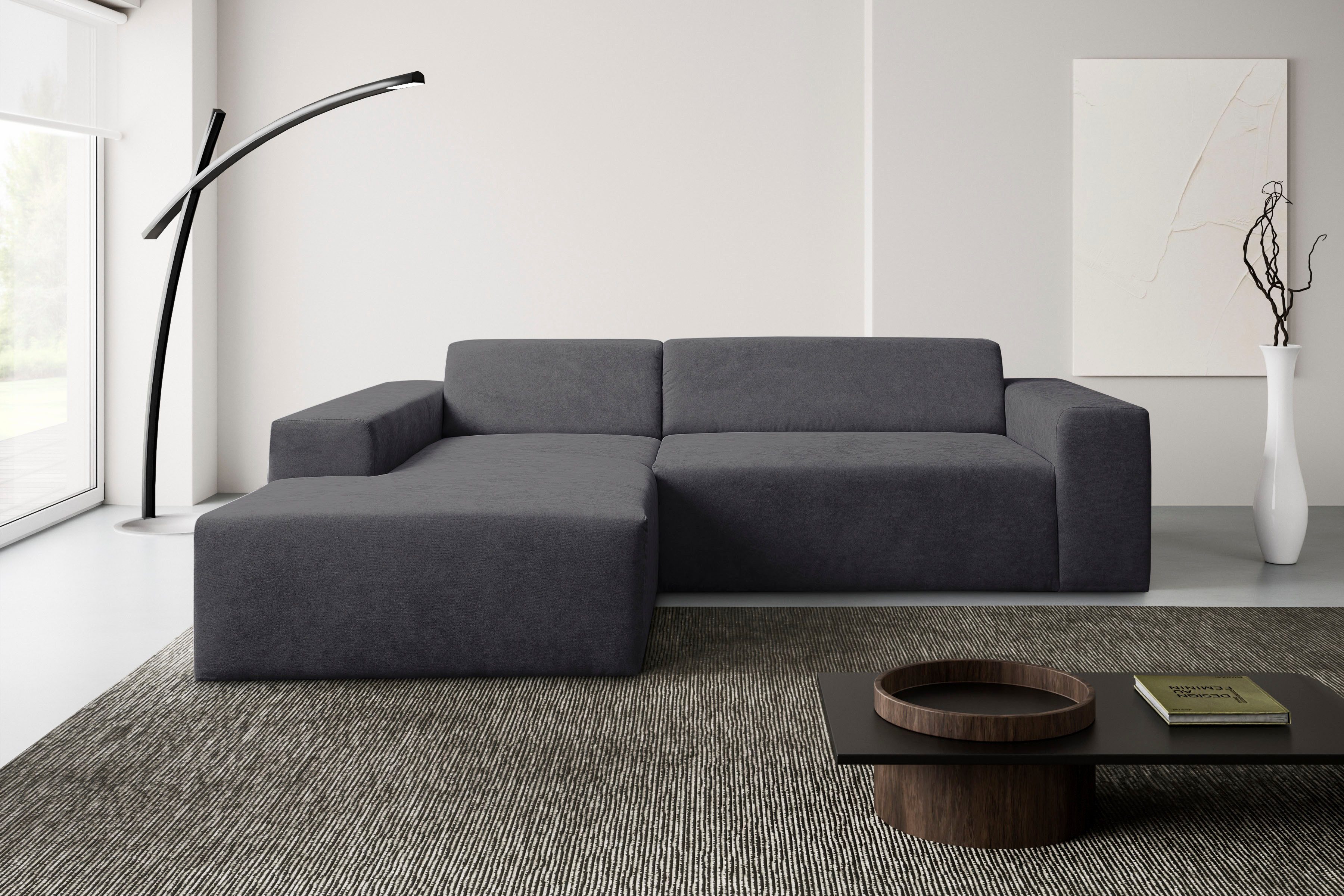 WERK2 Ecksofa Zeus-L 253 cm breit, bequemes Cord-Sofa in L-Form, urbanes Design, Organische curvy-trend Couch mit großer Komfort-Ottomane