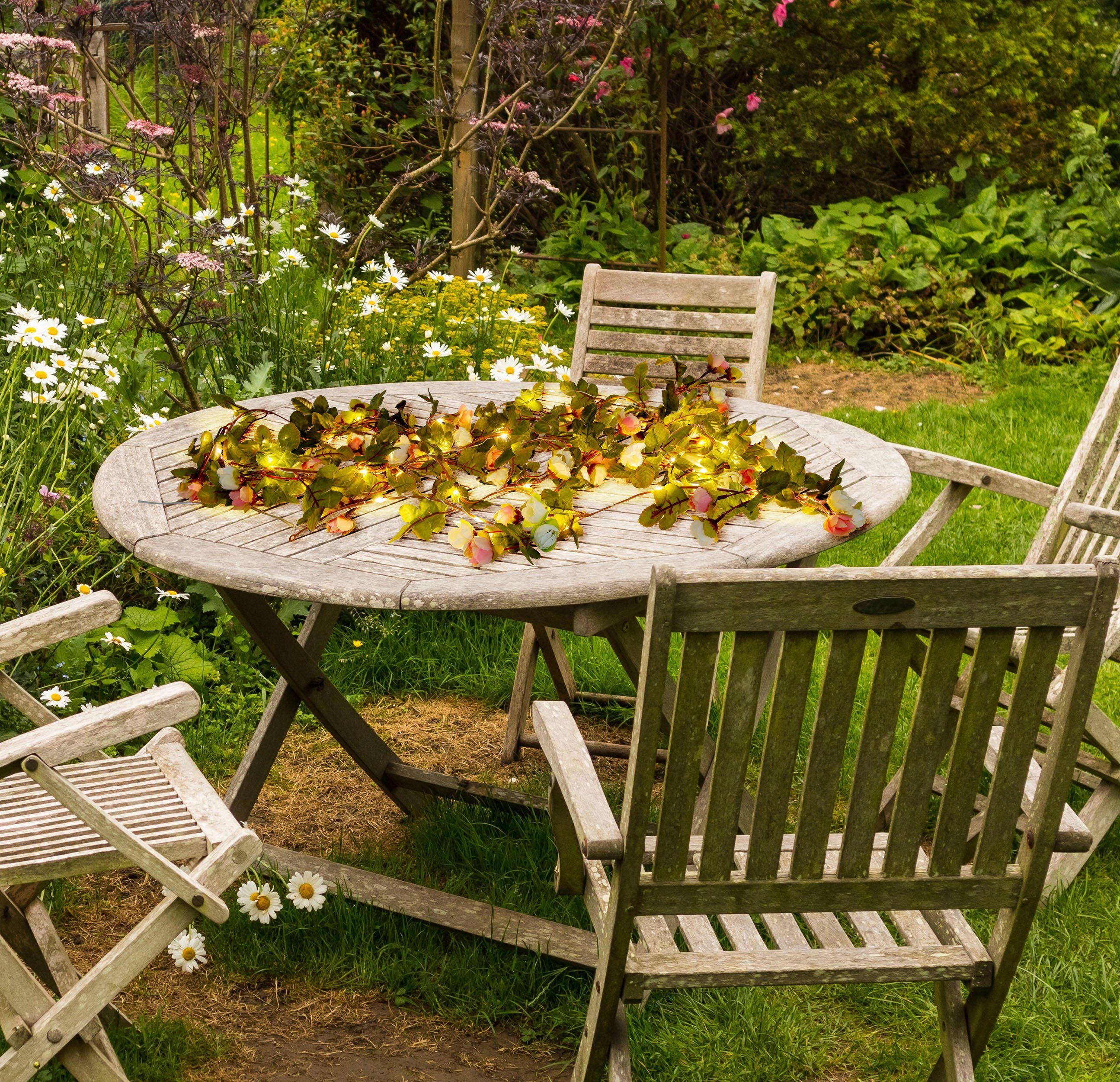 näve LED-Lichterkette Röschen, weiße und rosa Rosenblüten, warmweiße LED, Länge 420cm, Zuleitung 5m