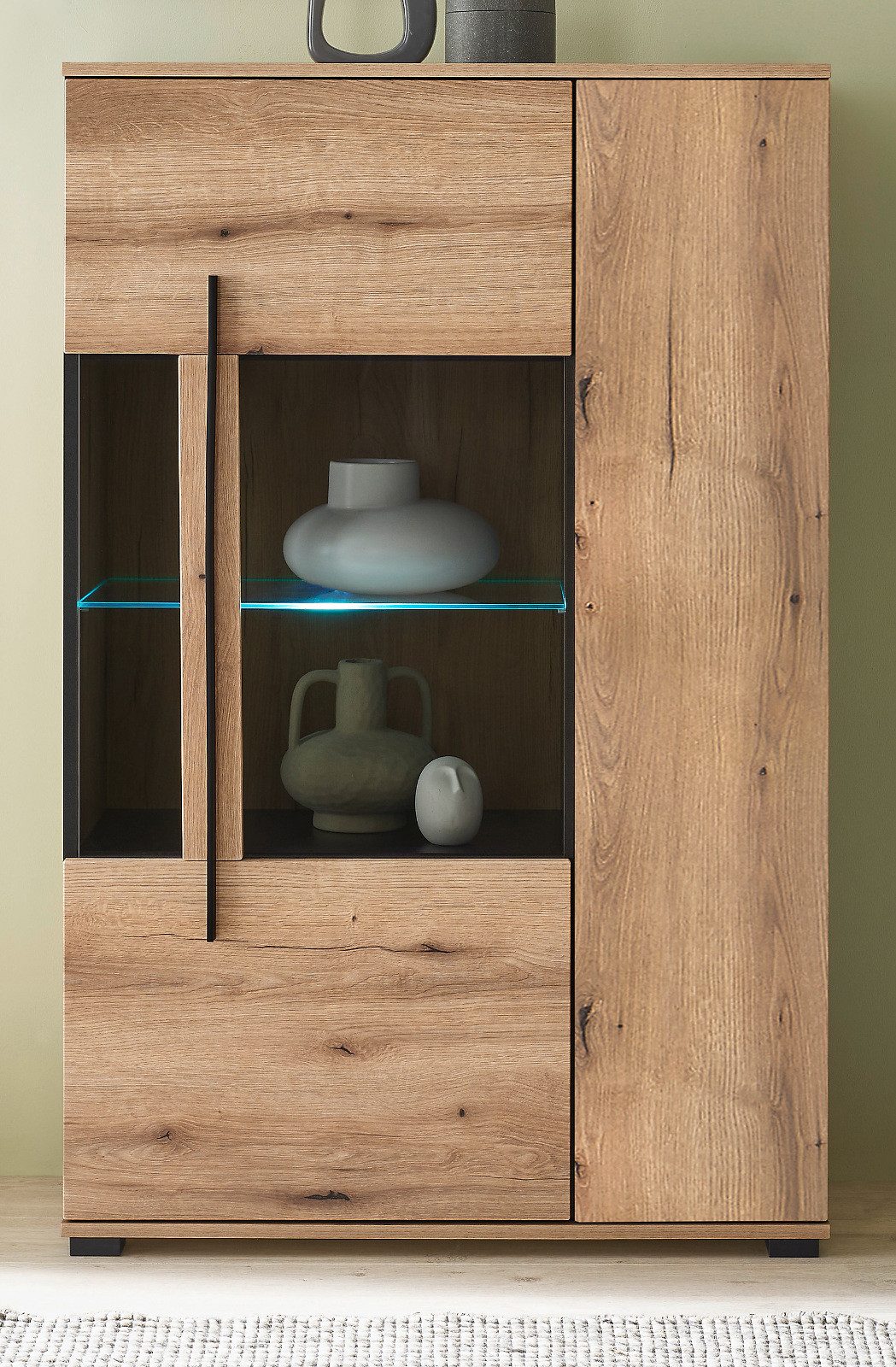 Furn.Design Highboard Design-D (Kommode in Evoke Eiche Dekor, 90 x 140 cm), 6 Staufächer und 2 Vitrinenfächer